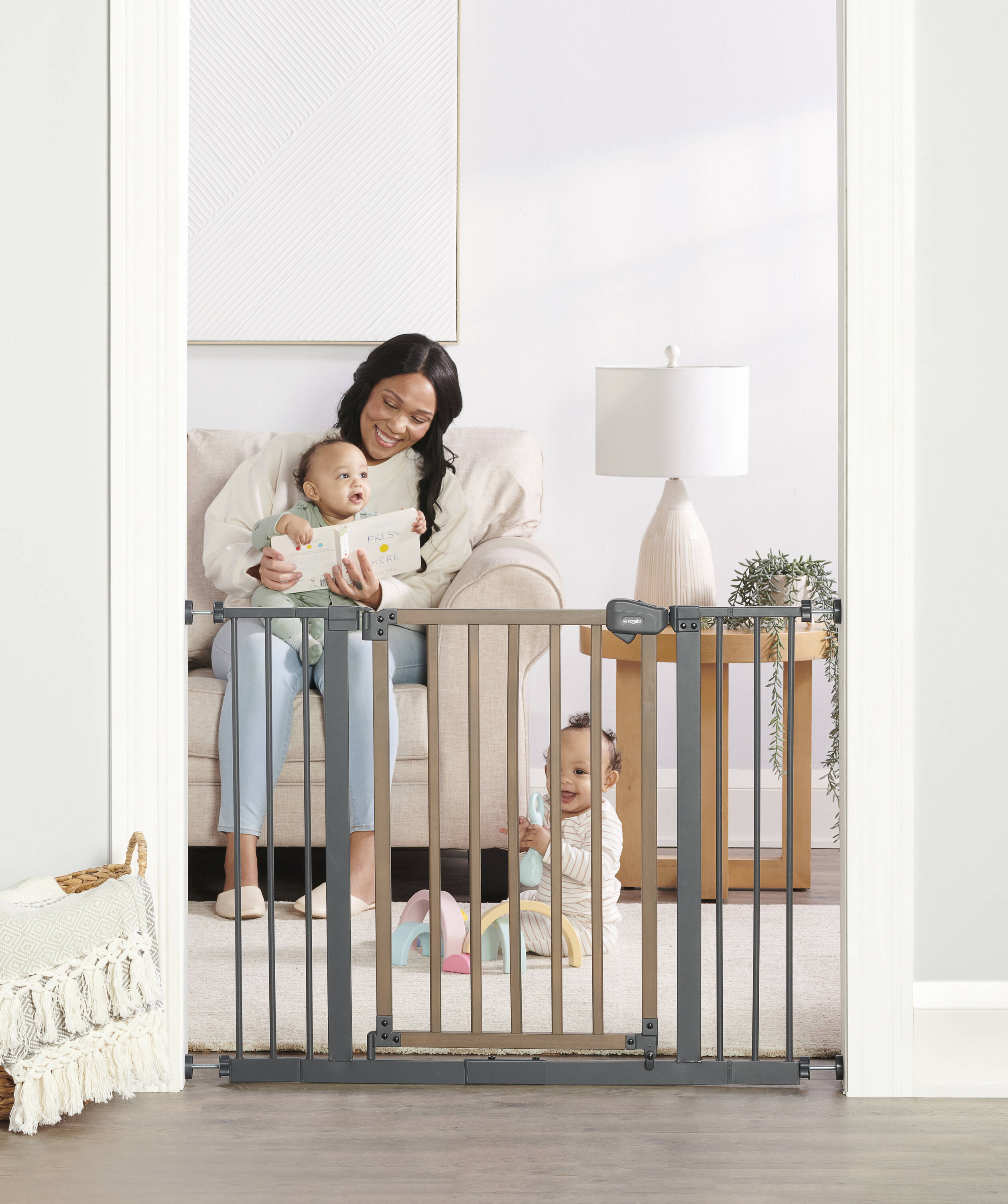 Puerta de seguridad de madera marrón gris de 39.5 pulgadas x 30 pulgadas para el hogar Heritage Regalo