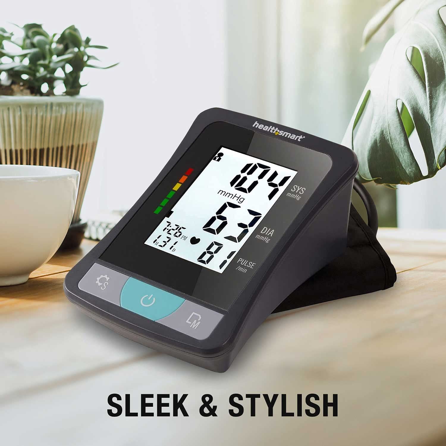 Monitor de presión arterial digital para brazo con pantalla LCD de HealthSmart con kit de emergencia de nylon 04-645-001