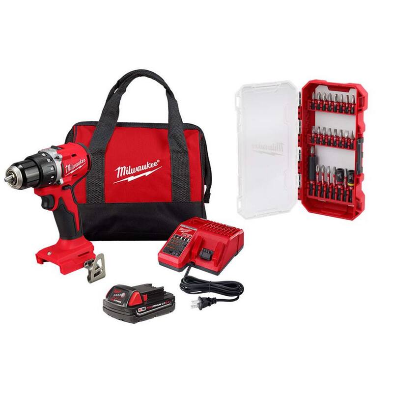 Milwaukee M18 18V Taladro/destornillador compacto inalámbrico sin escobillas de iones de litio con una batería de 2.0 Ah, cargador y set de puntas (25 piezas) - 3601-21P-48-32-4095