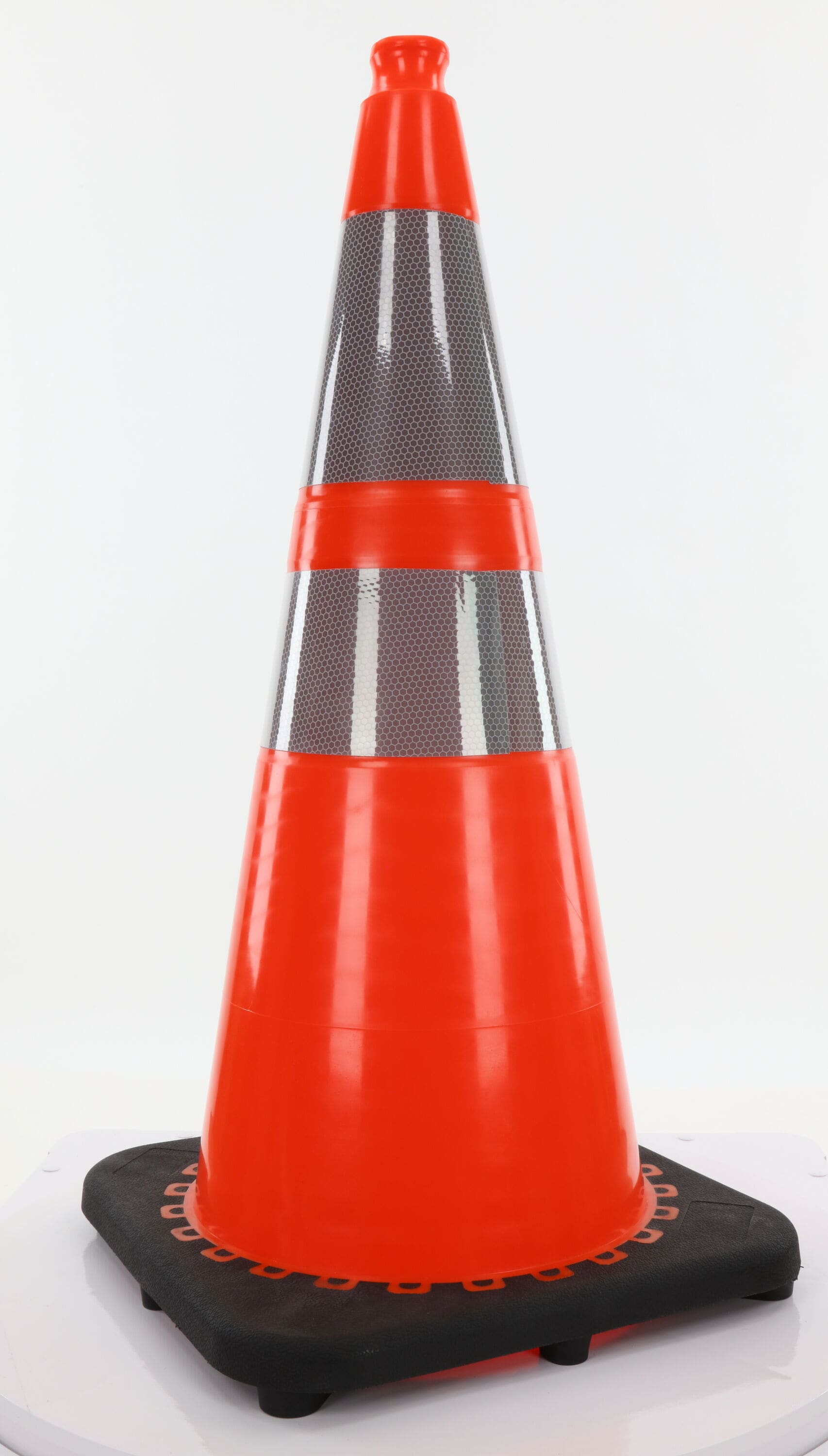 Cono de seguridad vial naranja de 28 pulgadas de Cordova Safety Products CTC28R