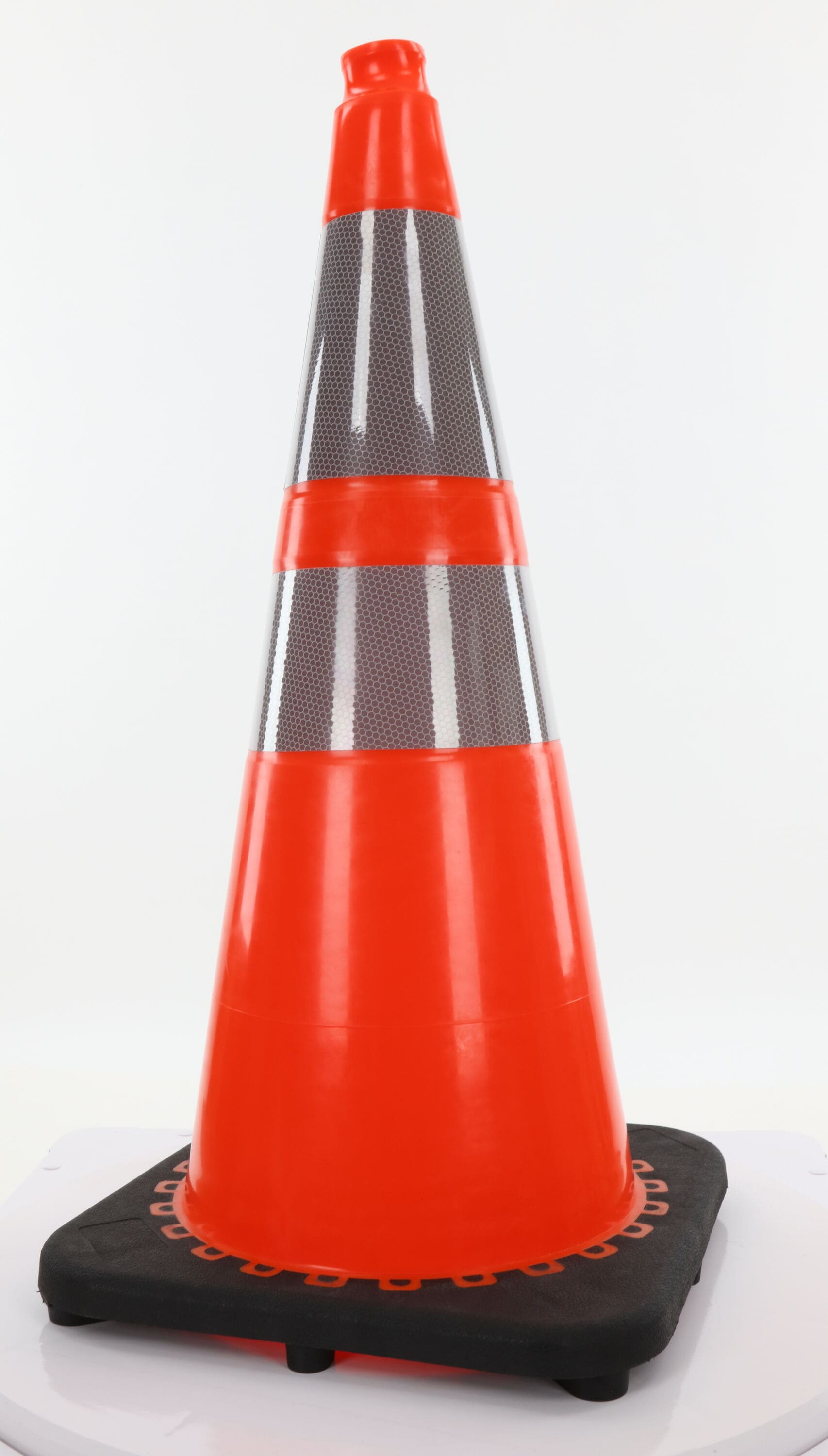 Cono de seguridad vial naranja de 28 pulgadas de Cordova Safety Products CTC28R