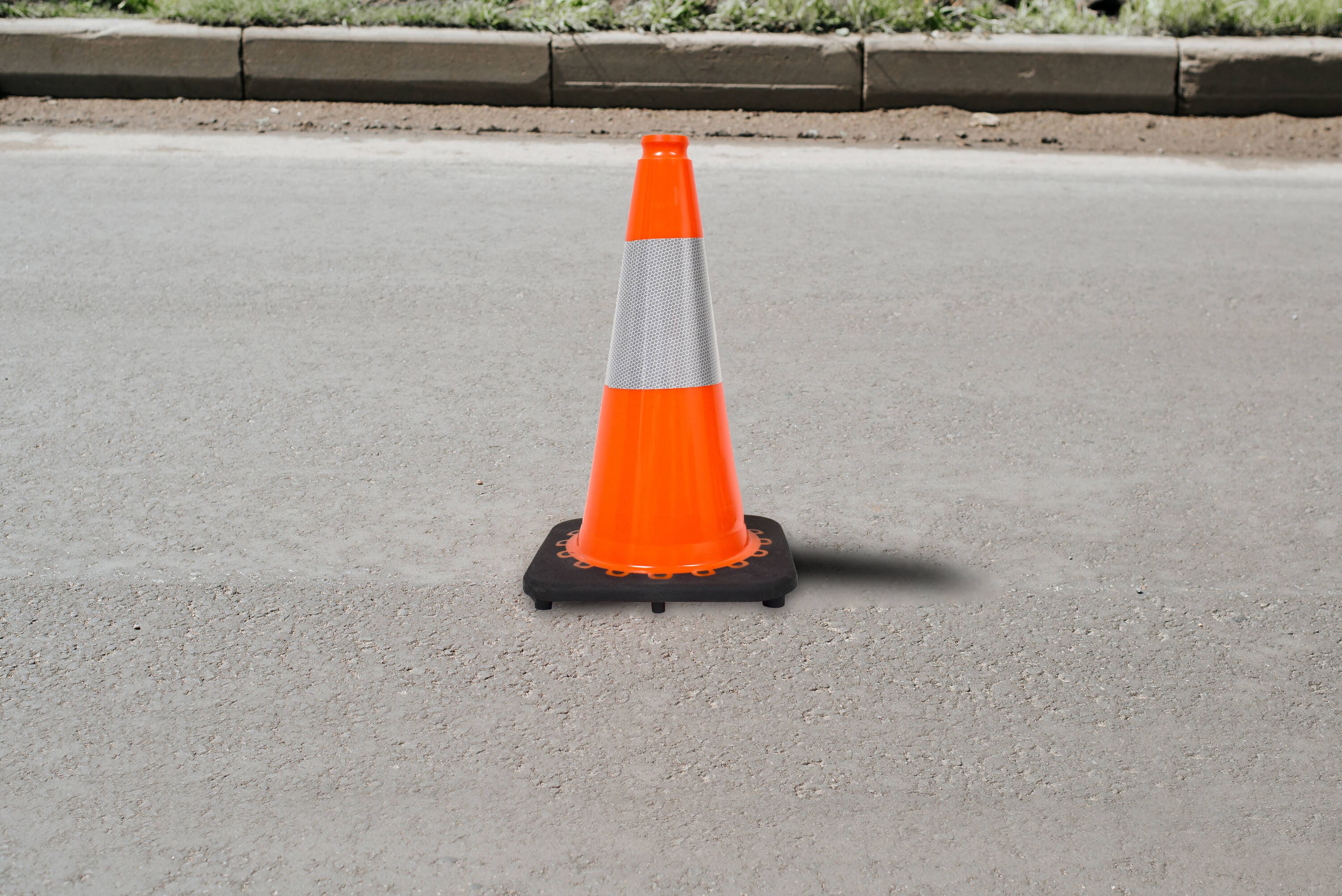 Cono de tráfico de seguridad naranja de 18 pulgadas Producto de Seguridad Cordova