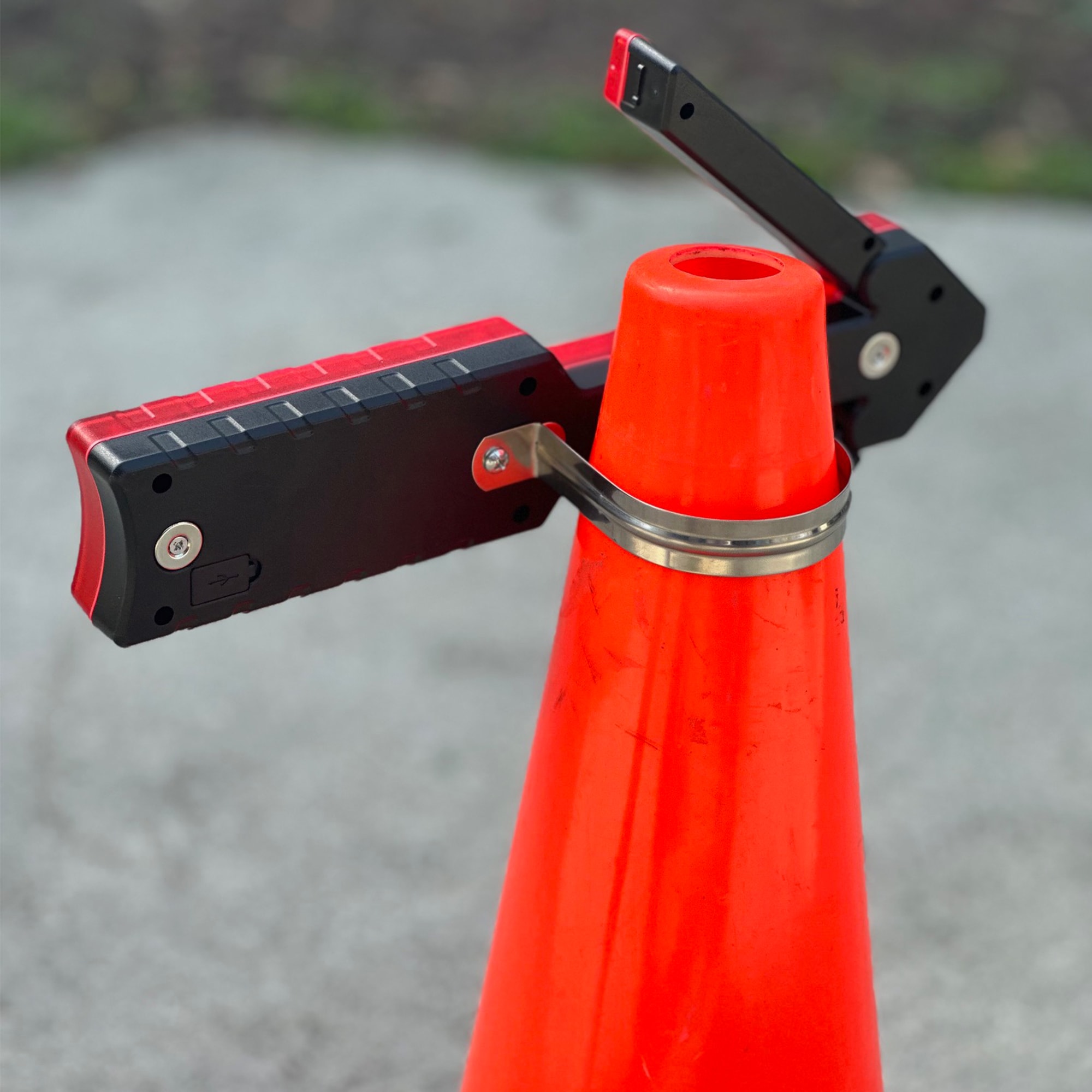 Señal de tráfico roja de seguridad Foxfire Safety de 12 pulgadas