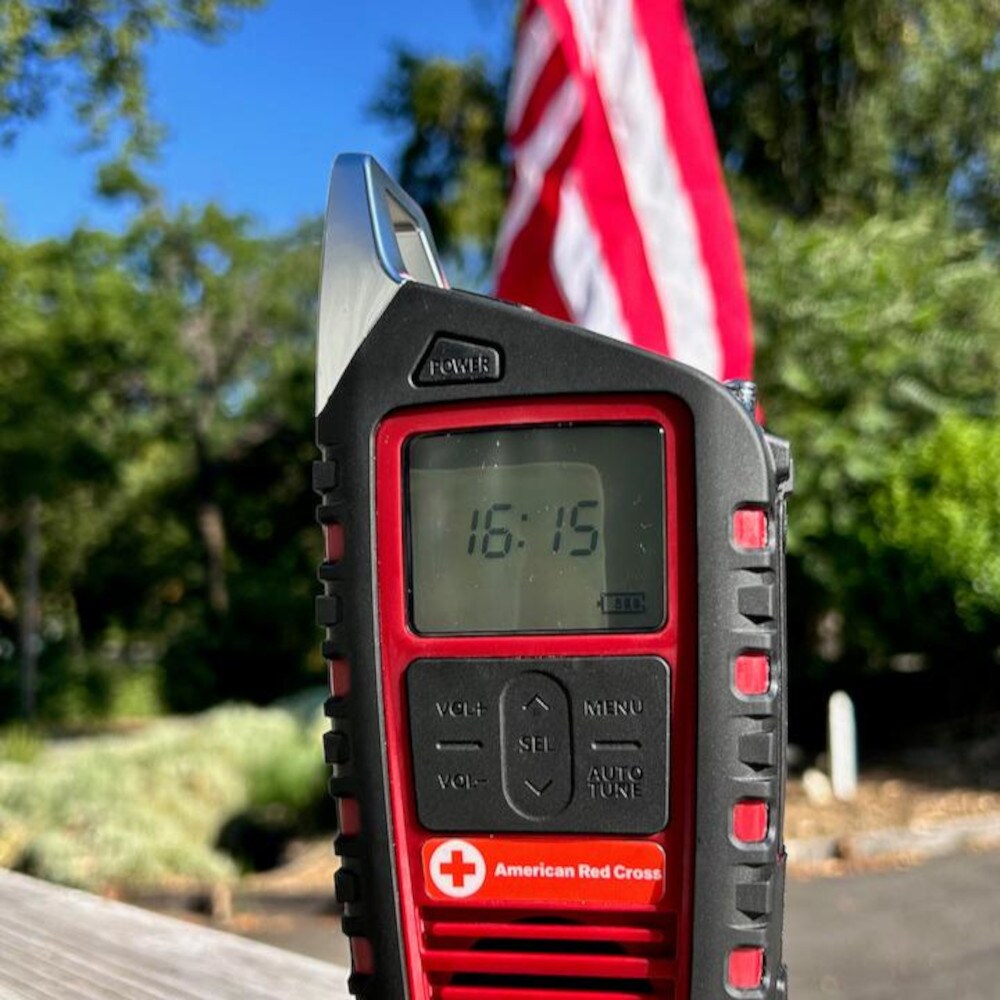 Radio meteorológica AM/FM con reloj Eton ARCODYSSEY.