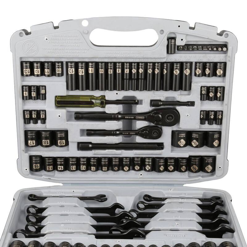 Juego de herramientas para mecánicos Stanley de 1/4 pulg. y 3/8 pulg. de accionamiento con cromo negro grabado con láser SAE y métrico (99 piezas) - 92-839