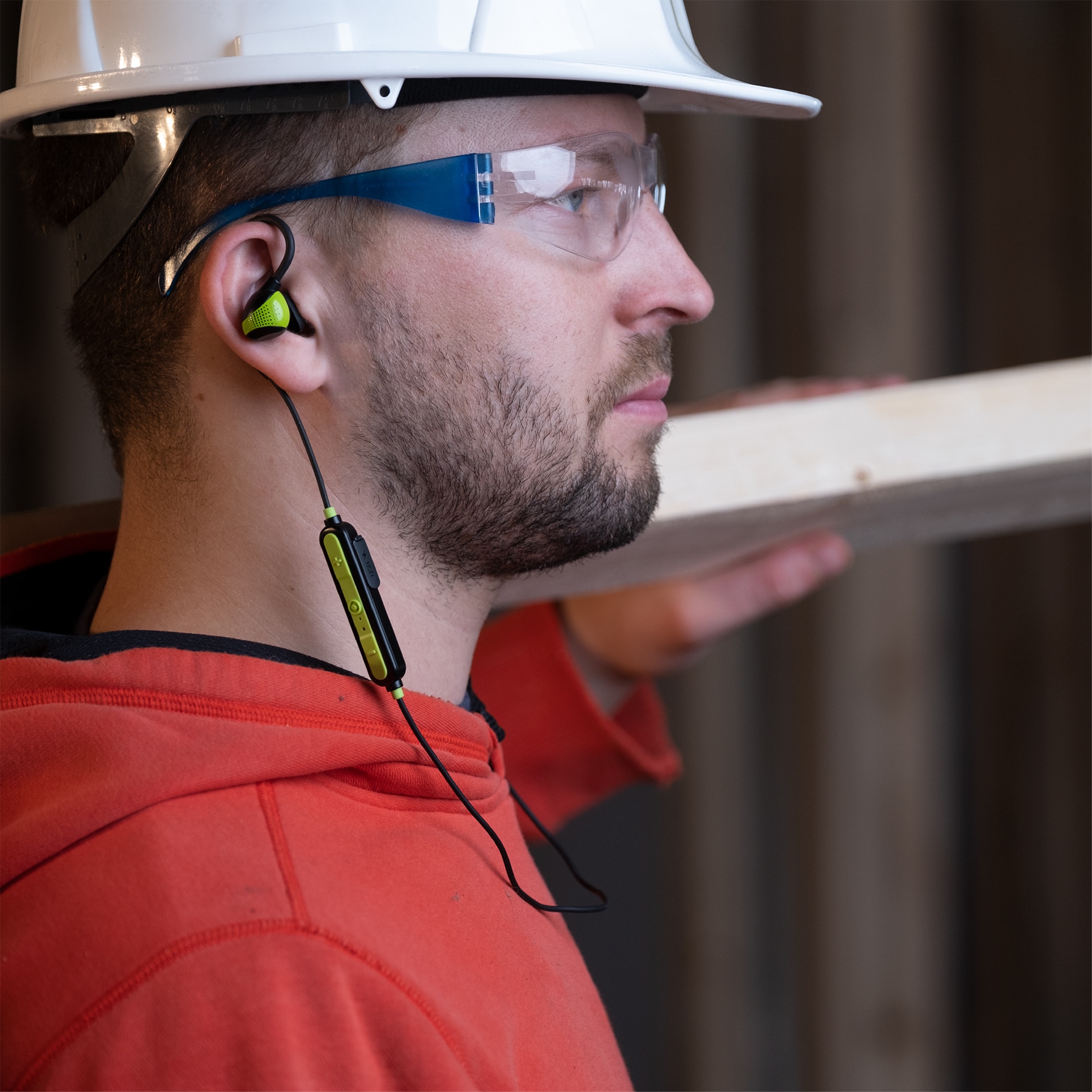 Auriculares de protección auditiva inalámbricos reutilizables con conciencia ISOtunes PRO, compatible con Bluetooth, con clasificación de reducción de ruido de 26 dB.