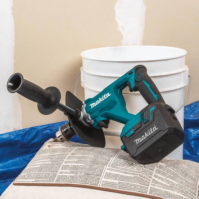 Kit de mezclador inalámbrico Makita 1/2 in. 18V 5.0 Ah LXT de iones de litio sin escobillas - XTU02T