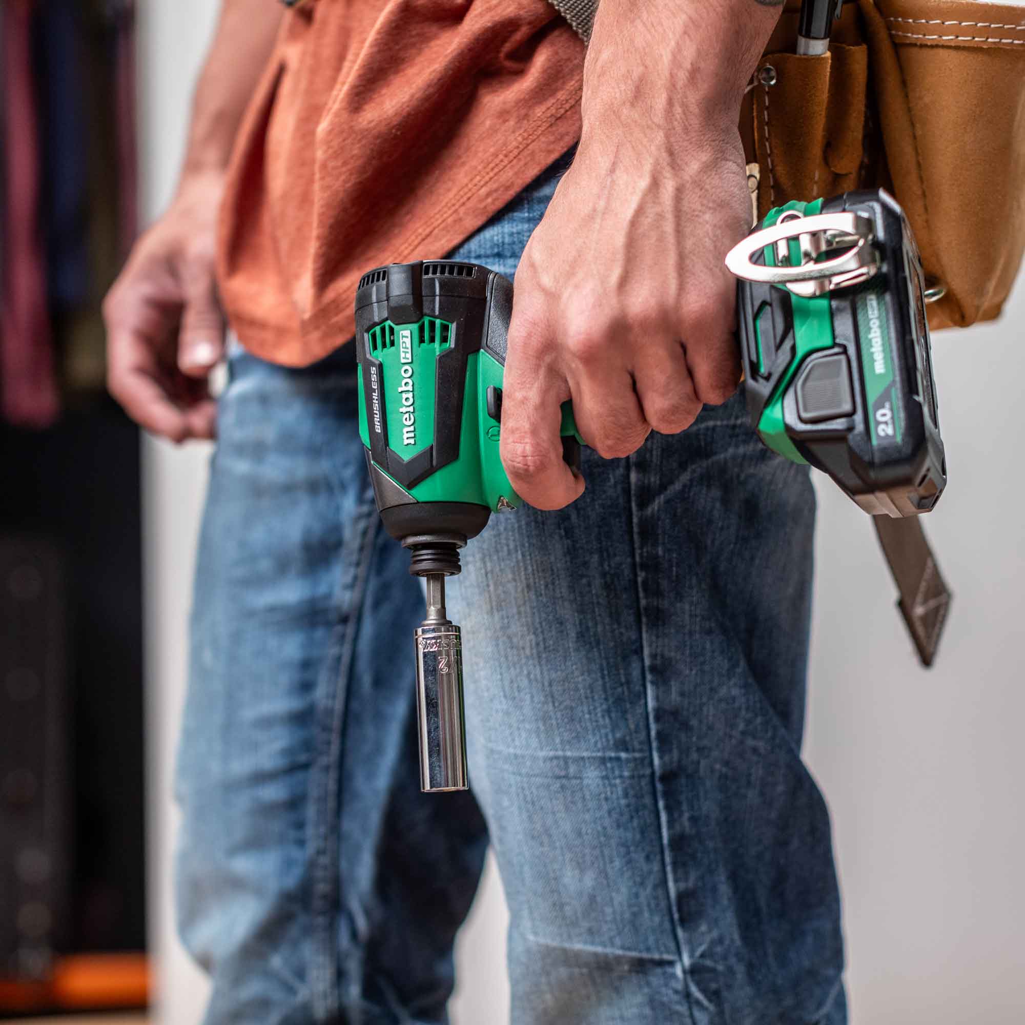 Atornillador de impacto inalámbrico sin escobillas de 1/4 de pulgada de 18 voltios de Metabo HPT (incluye batería, cargador y estuche suave) WH18DEXM
