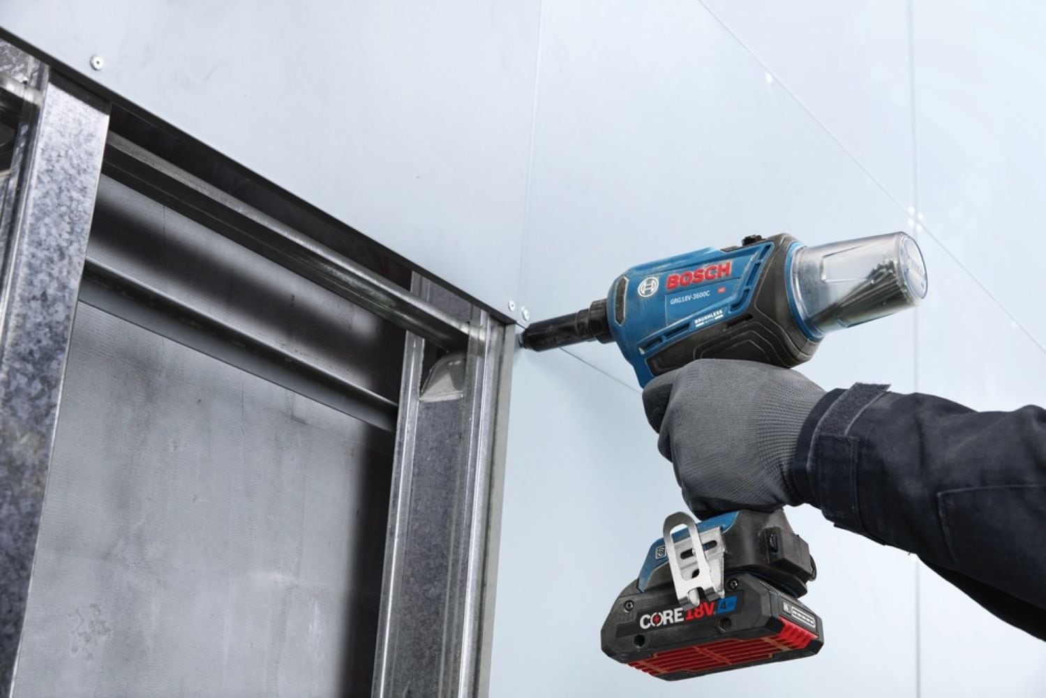 Juego de herramientas Bosch 18V Brushless Connected Rivet con (2) baterías de energía avanzada CORE18V 4 Ah GRG18V-3600CB24