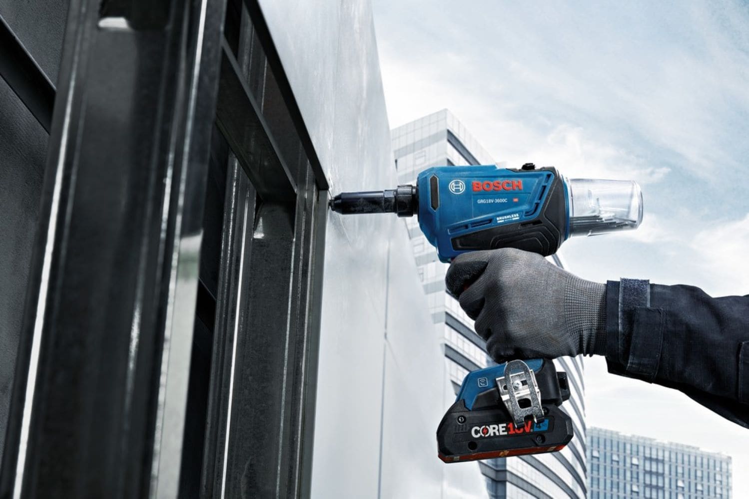 Juego de herramientas Bosch 18V Brushless Connected Rivet con (2) baterías de energía avanzada CORE18V 4 Ah GRG18V-3600CB24