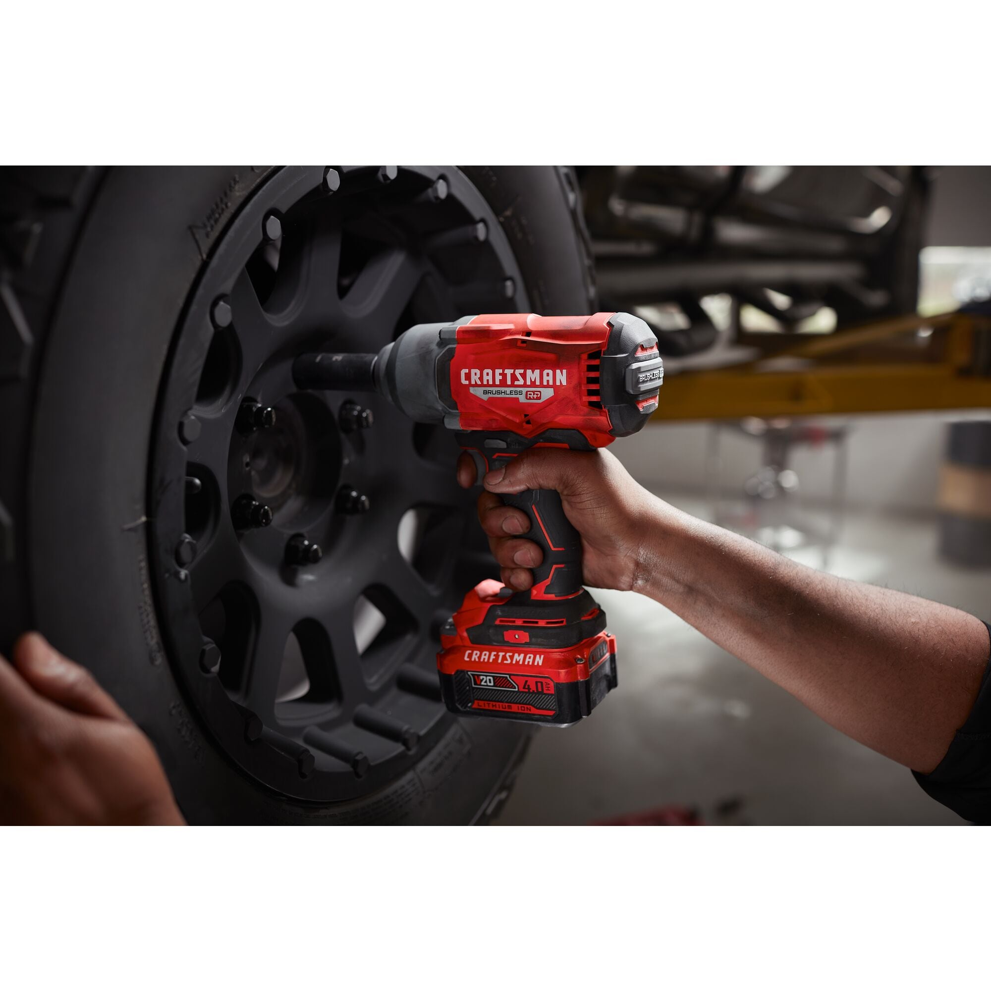 Llave de impacto inalámbrica CRAFTSMAN V20 RP de 20 voltios con velocidad variable máxima y sin escobillas de 1/2 pulgadas (batería incluida) CMCF940M1