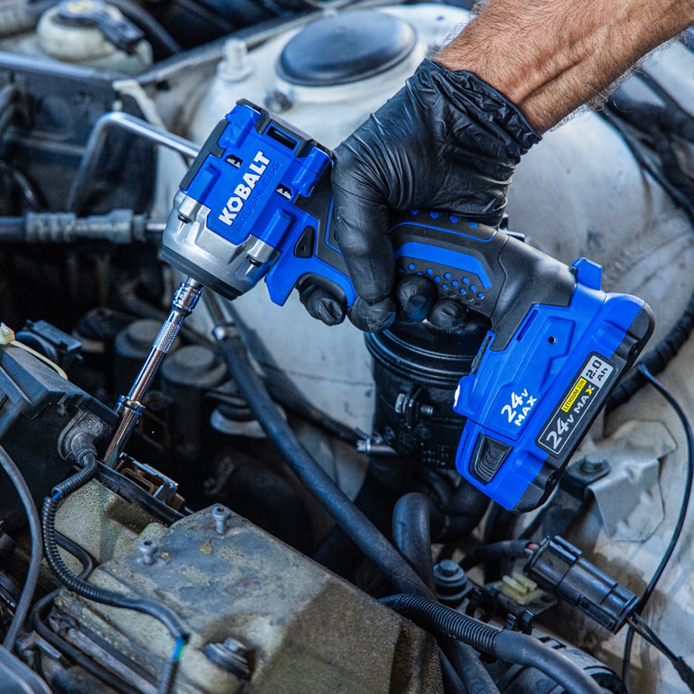 Llave de impacto inalámbrica sin accesorios Kobalt 24 voltios con motor sin escobillas y velocidad variable de 1/4 pulgadas KCIW 124B-03