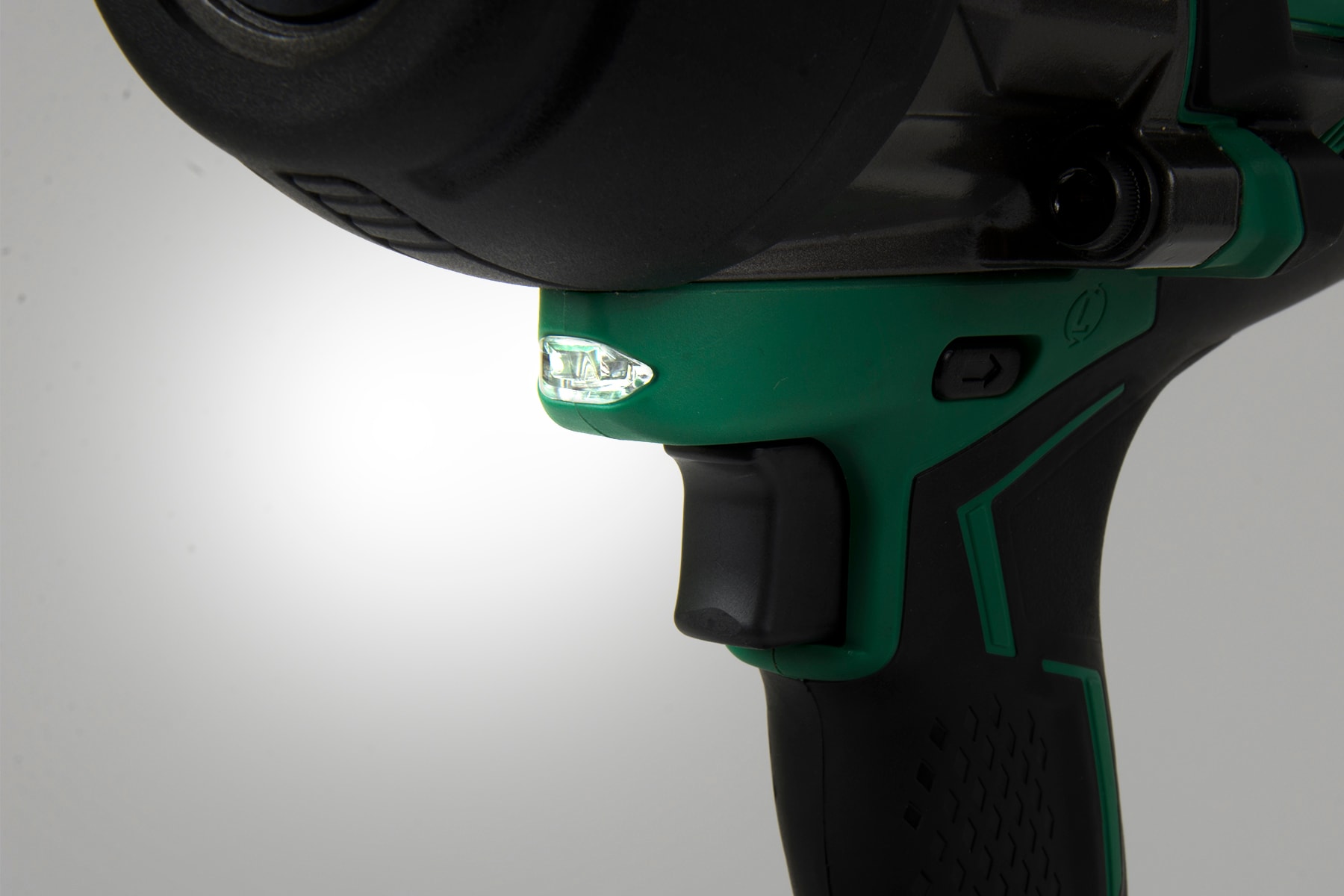 Llave de impacto inalámbrica con capacidad híbrida de 36 voltios y velocidad variable sin escobillas de 1/2 pulgada.