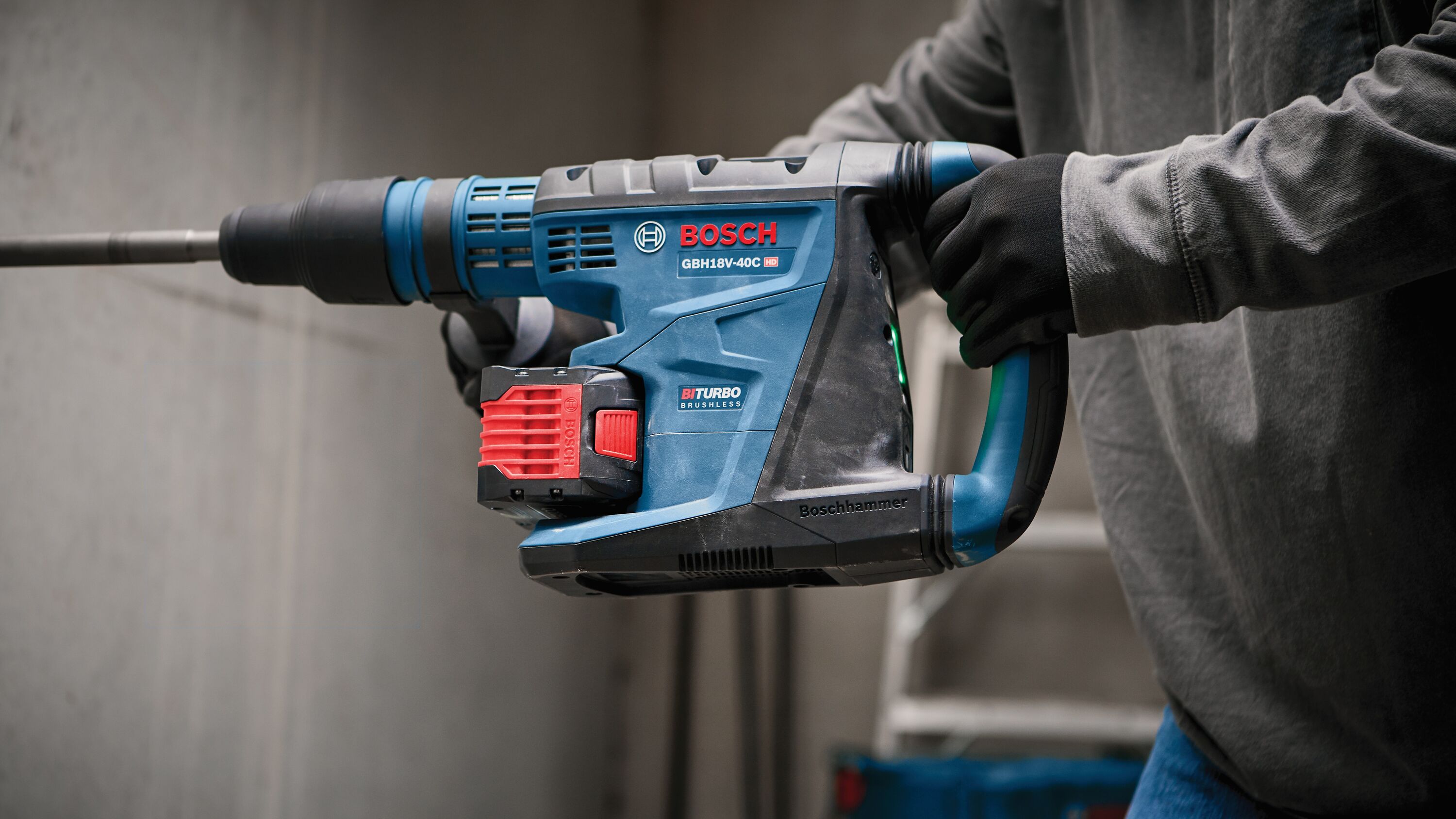 Martillo rotativo inalámbrico Bosch PROFACTOR de 18 voltios con velocidad variable SDS-Max GBH18V-40CN.