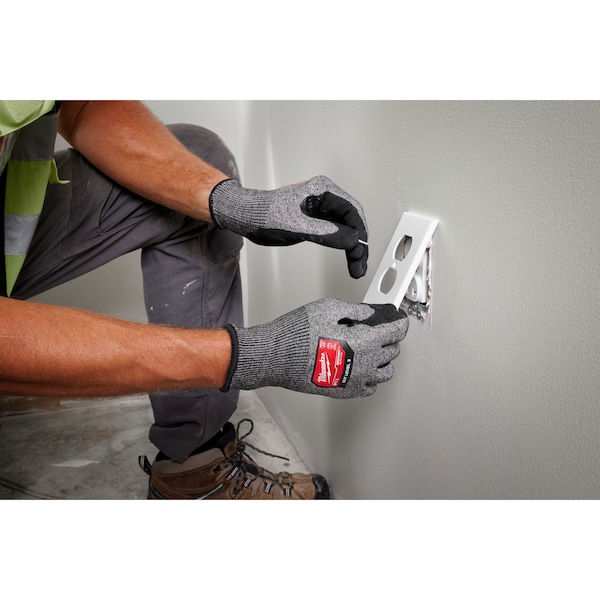 Guantes sumergibles resistentes al corte de Milwaukee Tool, nivel de corte A3, calibre 18, tamaño grande - 48-73-7132.
