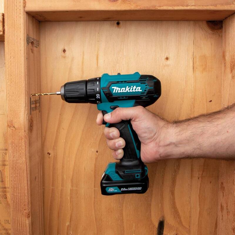 Makita 12V máx. CXT Taladro Atornillador Inalámbrico de 3/8 pulg. de Velocidad Variable de Iones de Litio, 2.0 Ah con Clip para Cinturón y Maletín de Herramientas - FD09R1