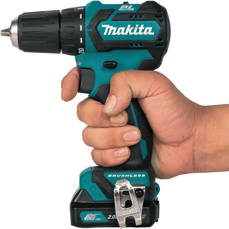 Kit de taladro inalámbrico Makita 12V max CXT de 3/8 pulgadas con tecnología de iones de litio sin escobillas, incluye (2) baterías (2.0 Ah), cargador y estuche rígido - FD07R1