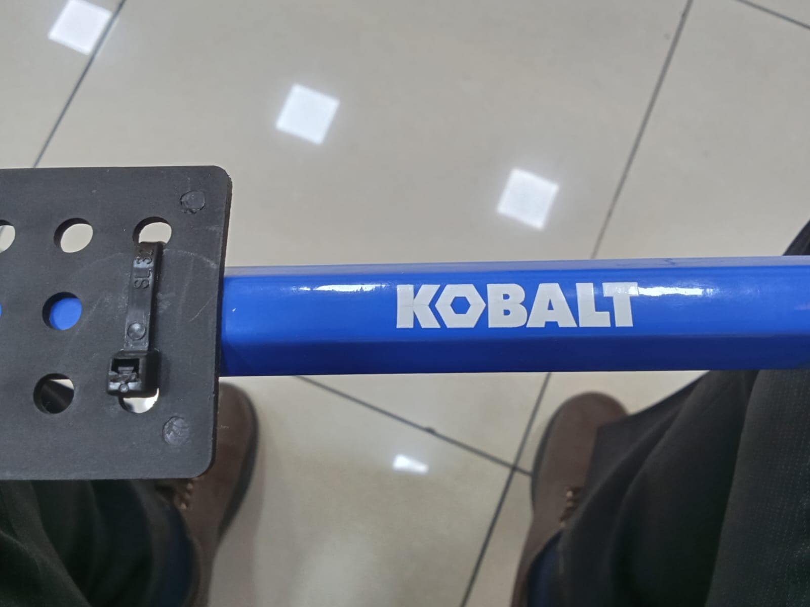 Pata de cabra Kobalt Pry Bar de 10 pulgadas En-9 para molduras PRX-MLD-10