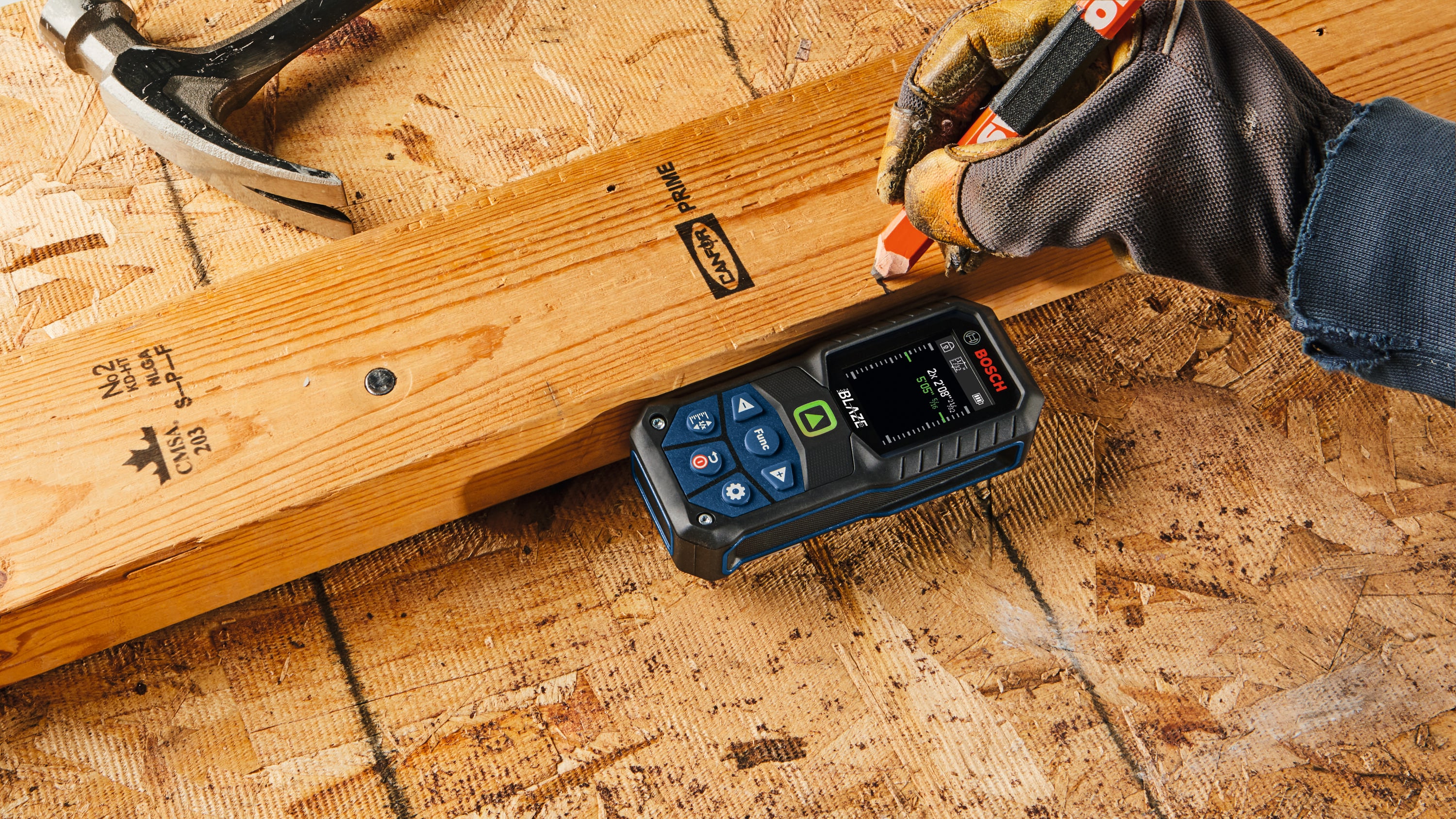 Medidor de distancia láser Bosch Blaze GLM165-27CGL de 165 pies para interiores con pantalla retroiluminada y compatibilidad Bluetooth GLM165-27CGL en verde.