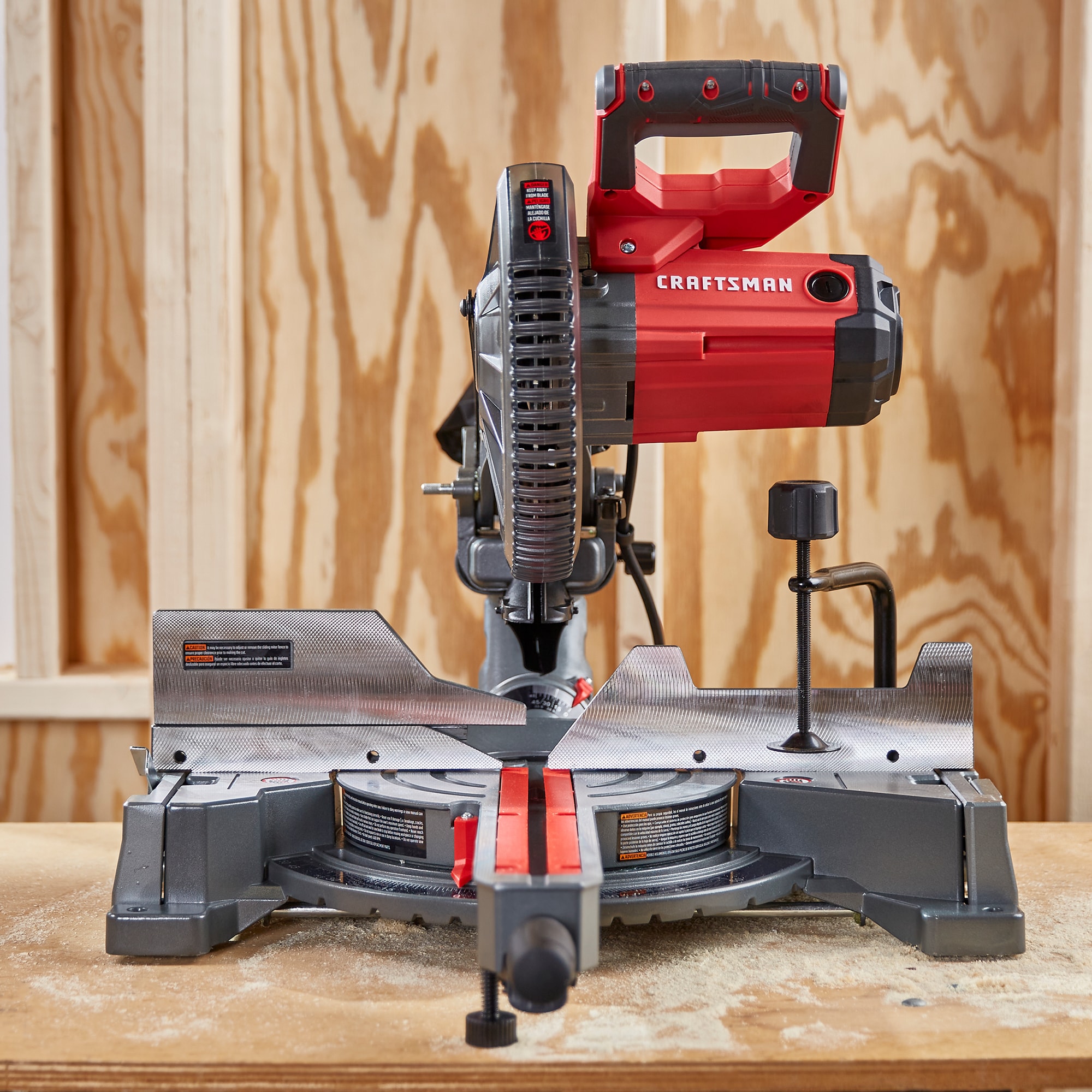 Sierra ingletadora deslizante con bisel único de 10 pulgadas y 15 amperios de CRAFTSMAN CMXEMAX69434501