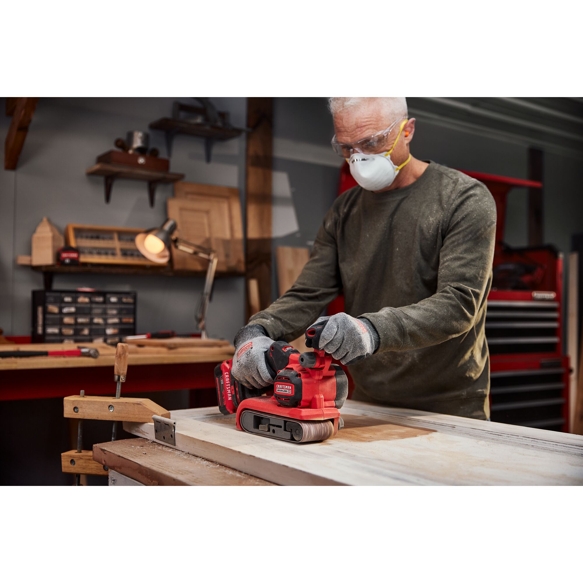 Lijadora inalámbrica CRAFTSMAN V20 RP de 20 voltios con velocidad variable sin escobillas y sistema de gestión de polvo CMCW223B