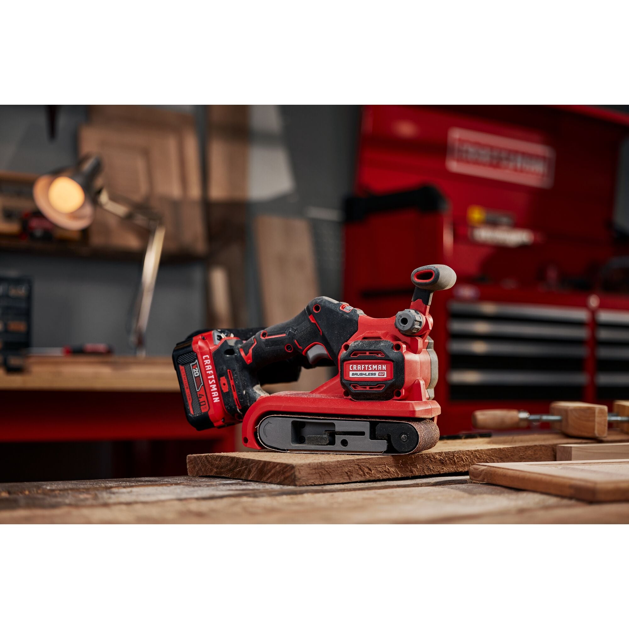 Lijadora inalámbrica CRAFTSMAN V20 RP de 20 voltios con velocidad variable sin escobillas y sistema de gestión de polvo CMCW223B