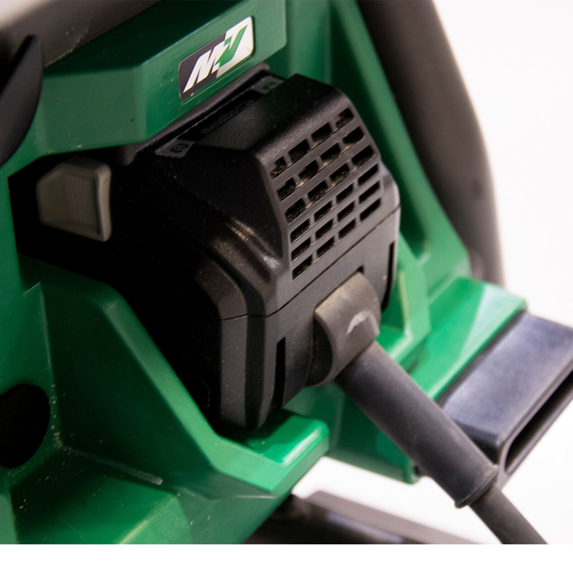 Sierra de mesa portátil MultiVolt de 10 pulgadas y 36 voltios para obra, modelo C3610DRJQ4M