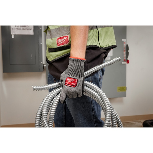 Guantes sumergibles resistentes al corte de Milwaukee Tool, Nivel de corte A5, calibre 18, Talla L - 48-73-7152.