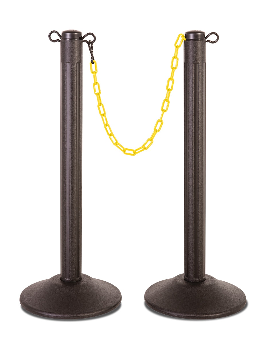 Poste de seguridad negro con cadena amarilla de plástico de 10 pies y base ponderada - US Weight Chain Boss con protector solar