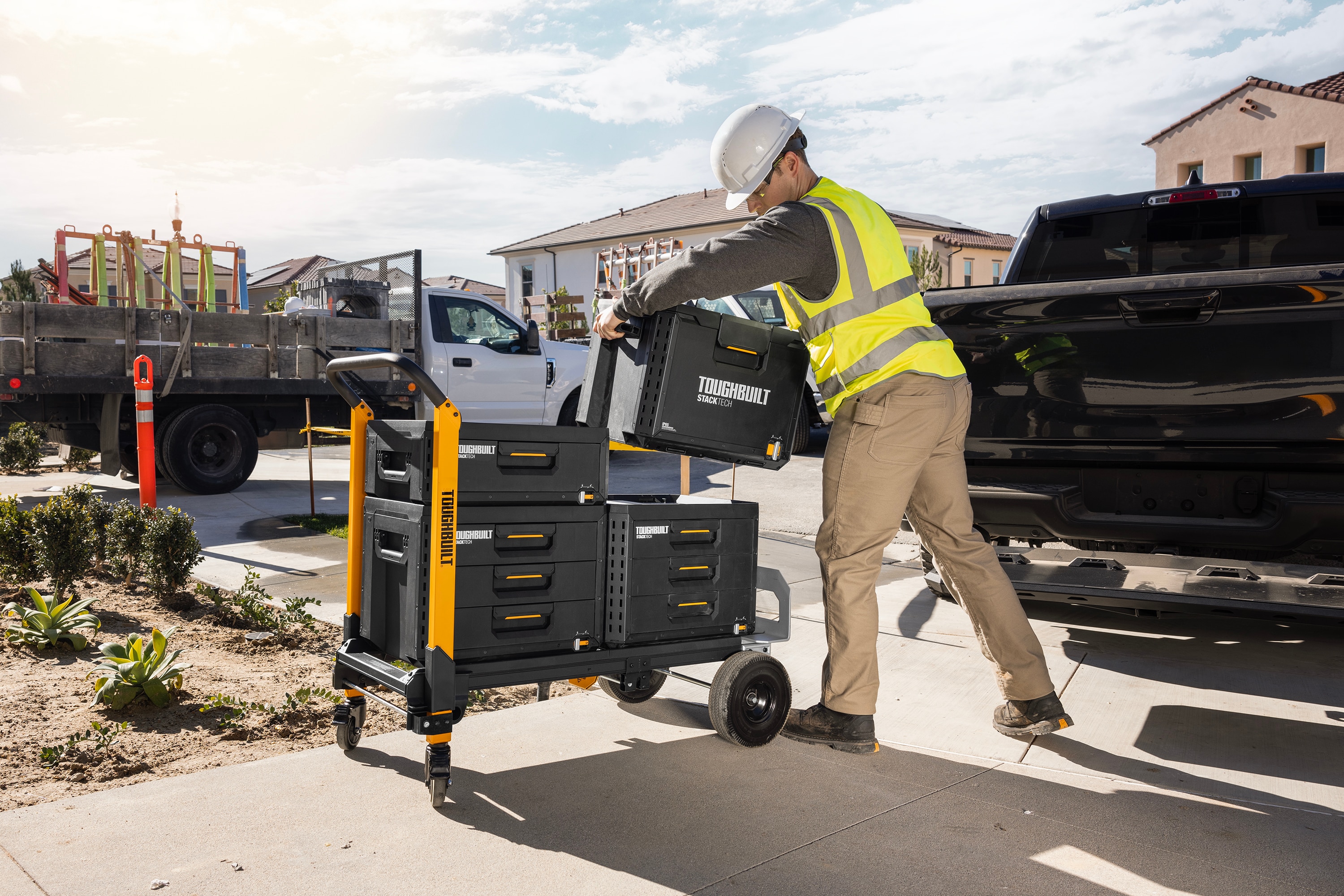 Carretilla de mano convertible de aluminio TOUGHBUILT con capacidad de 800 lb y 4 ruedas en varios colores/acabados