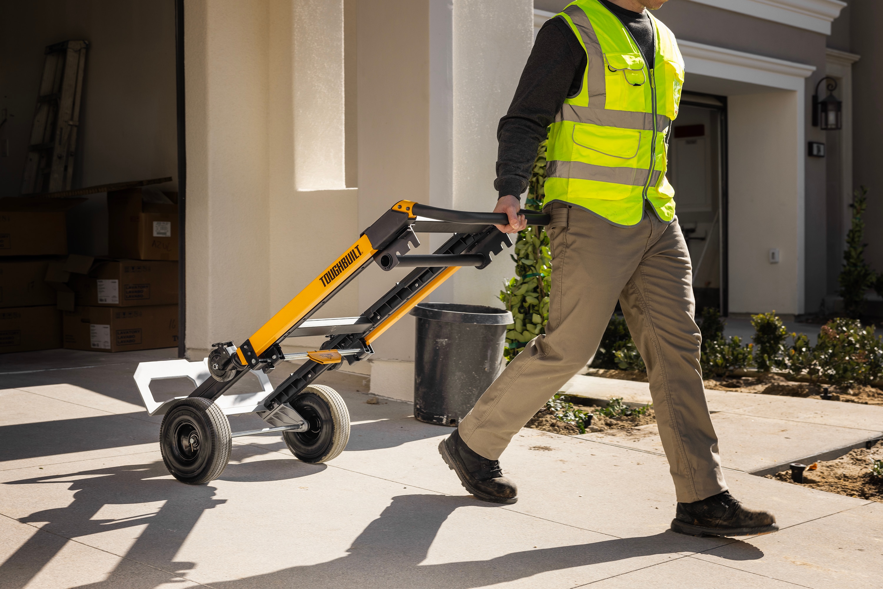 Carretilla de mano convertible de aluminio TOUGHBUILT con capacidad de 800 lb y 4 ruedas en varios colores/acabados