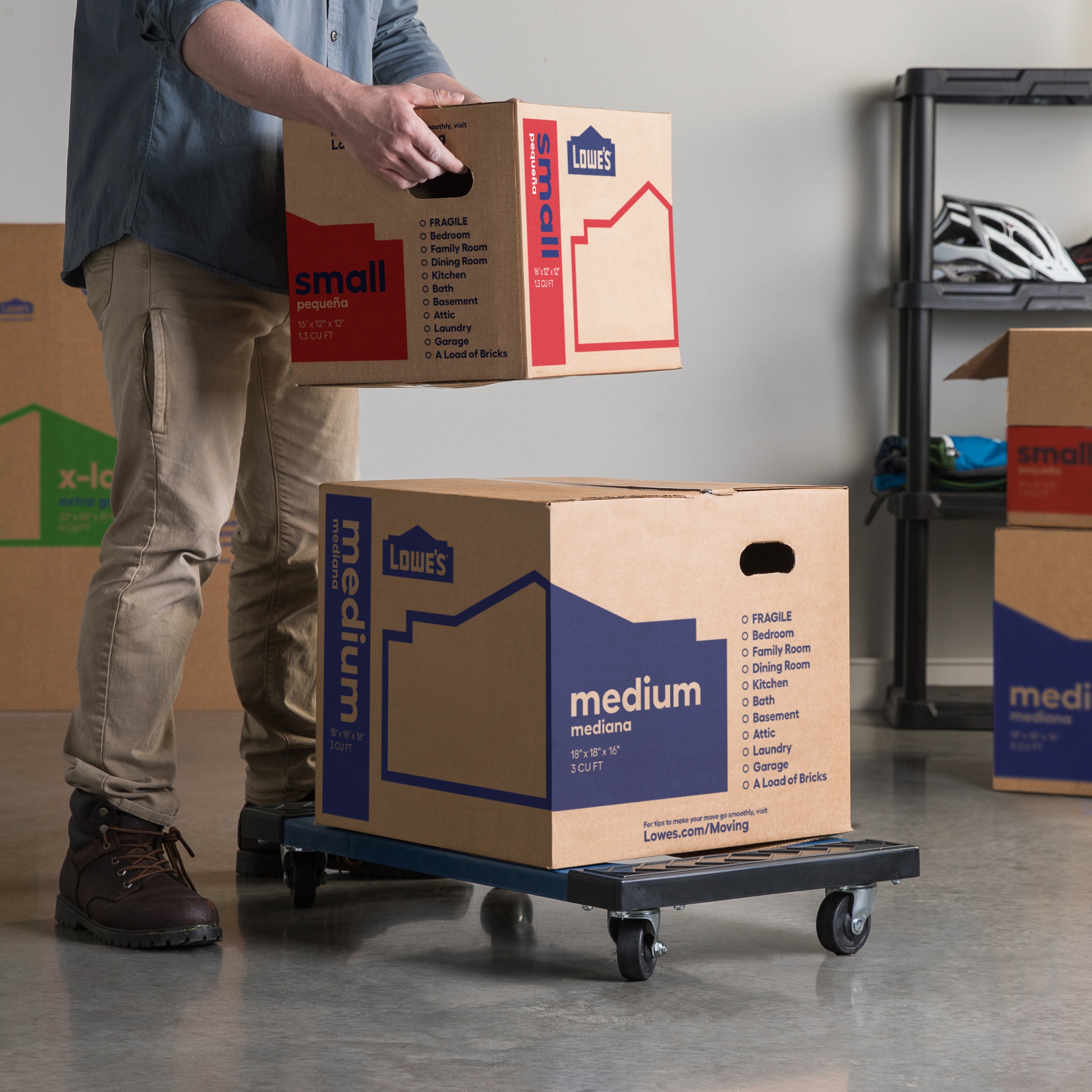 Carretilla de resina azul de 4 ruedas con capacidad de 1000 libras Milwaukee 73730
