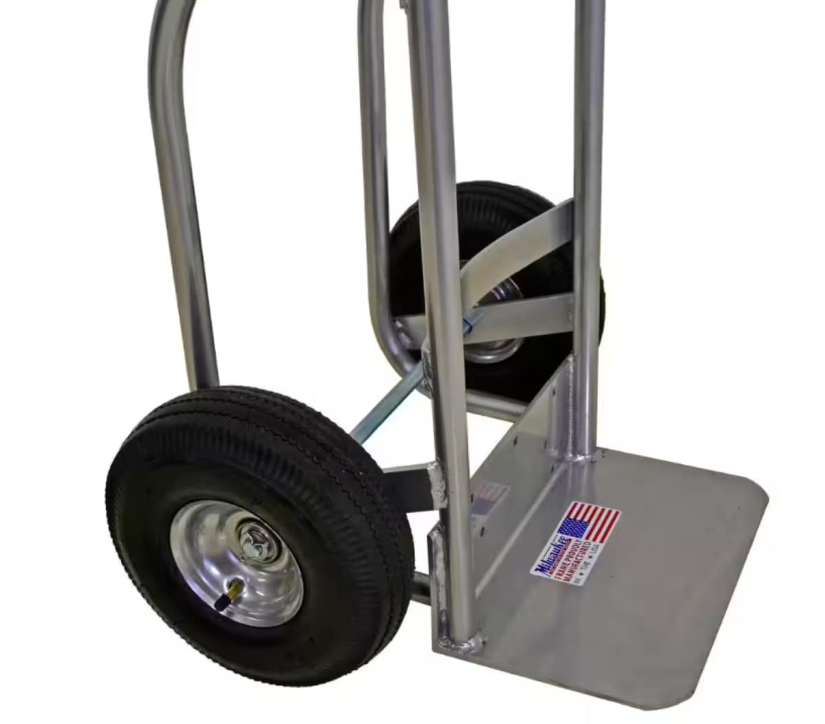 Carretilla de mano estándar de aluminio plateado con capacidad de 800 libras y 2 ruedas de Milwaukee DC49262