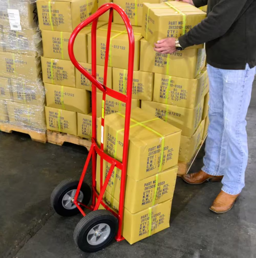 Carretilla de mano de acero rojo pesada con capacidad de 800 libras y 2 ruedas Milwaukee DC47118