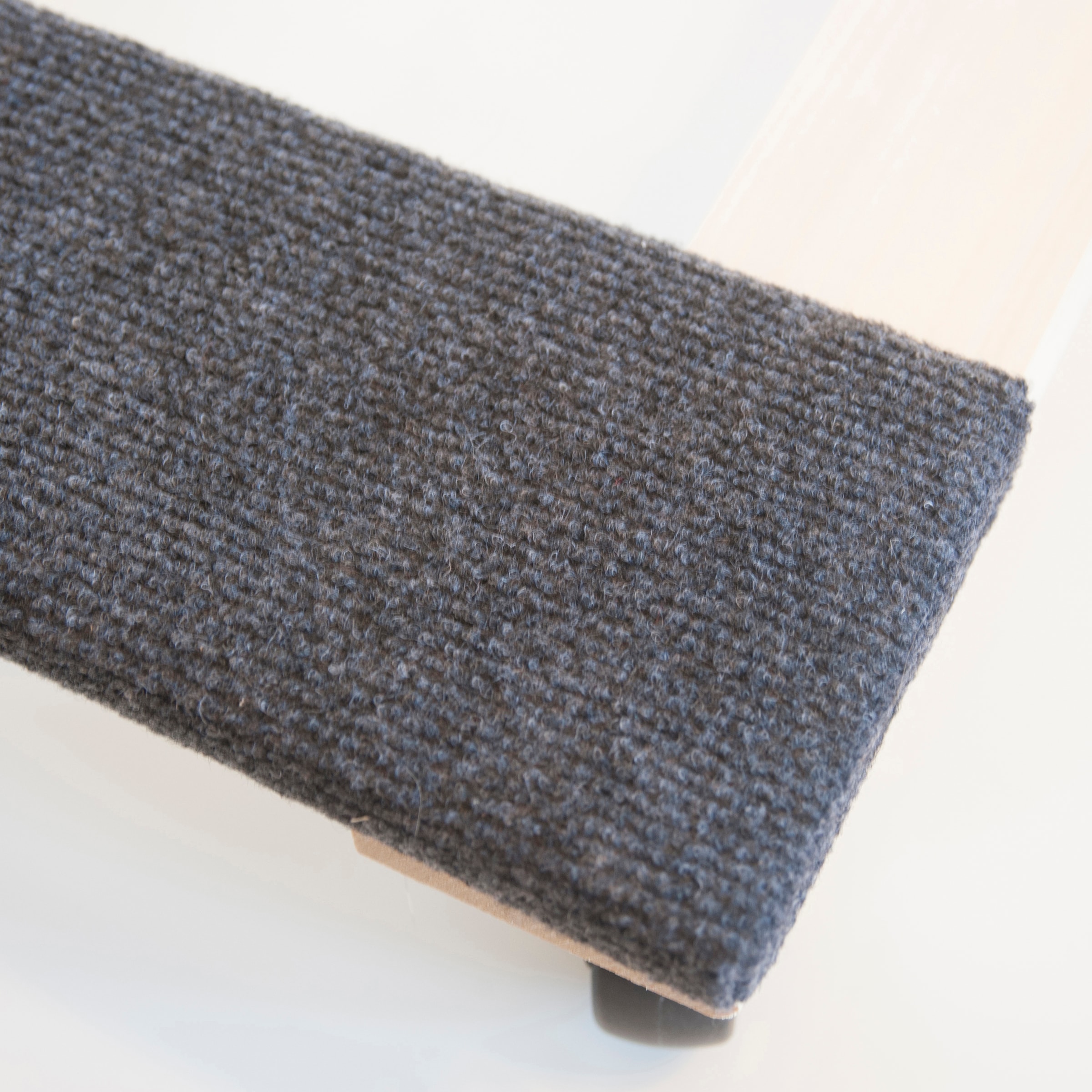 Mueble con ruedas de madera negra de Buffalo Tools con capacidad de 1000 libras