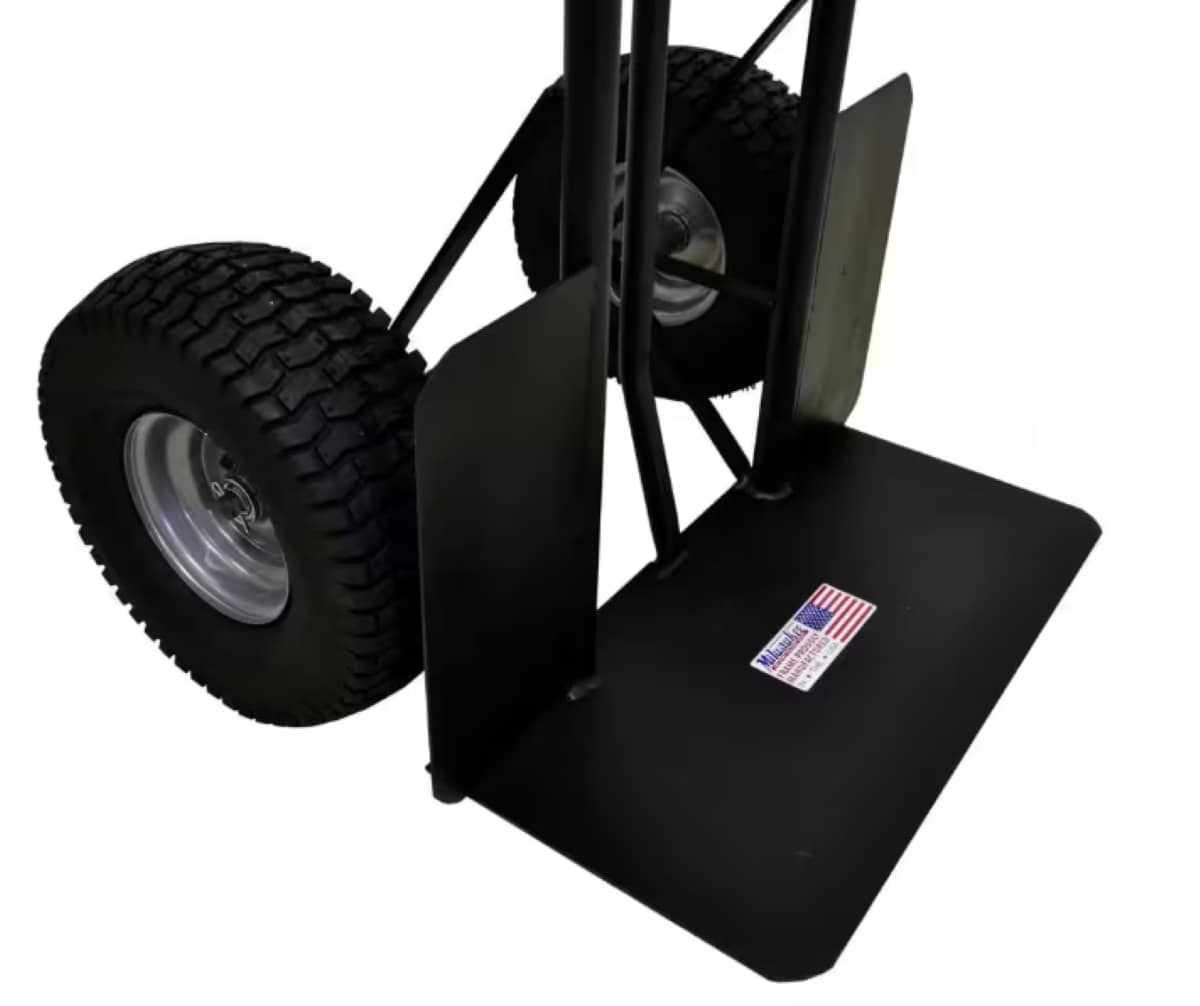 Carretilla de mano de acero negro de alta resistencia con capacidad de 1000 libras de Milwaukee de 2 llantas DC49977