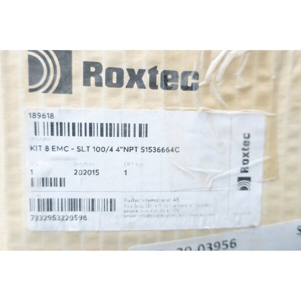 Kit de prensaestopas Roxtec 8 EMC-SLT 100/4 4IN NPT con kit de empalmes de cables y tubo termorretráctil