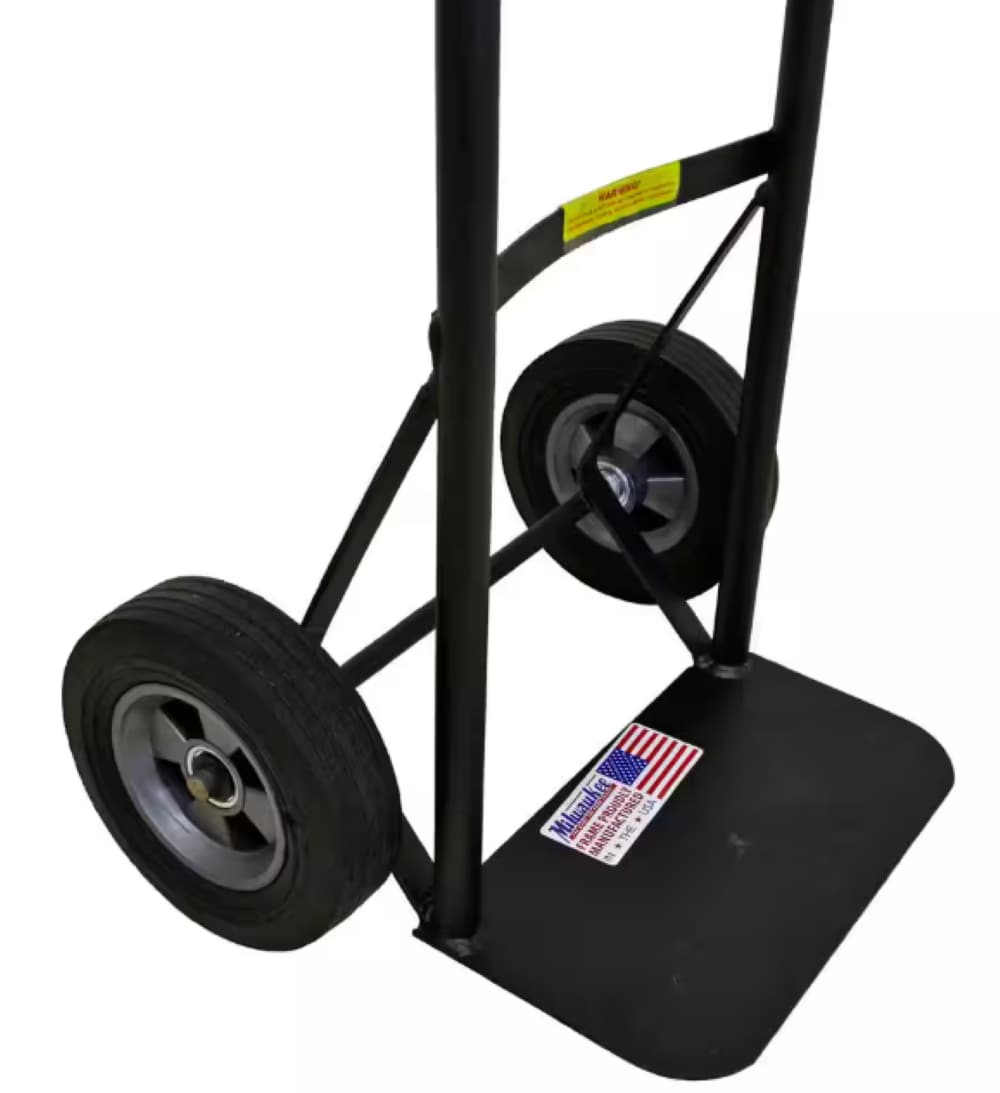 Carretilla estándar de acero negro de 2 ruedas con capacidad de 600 lb de Milwaukee DC30020