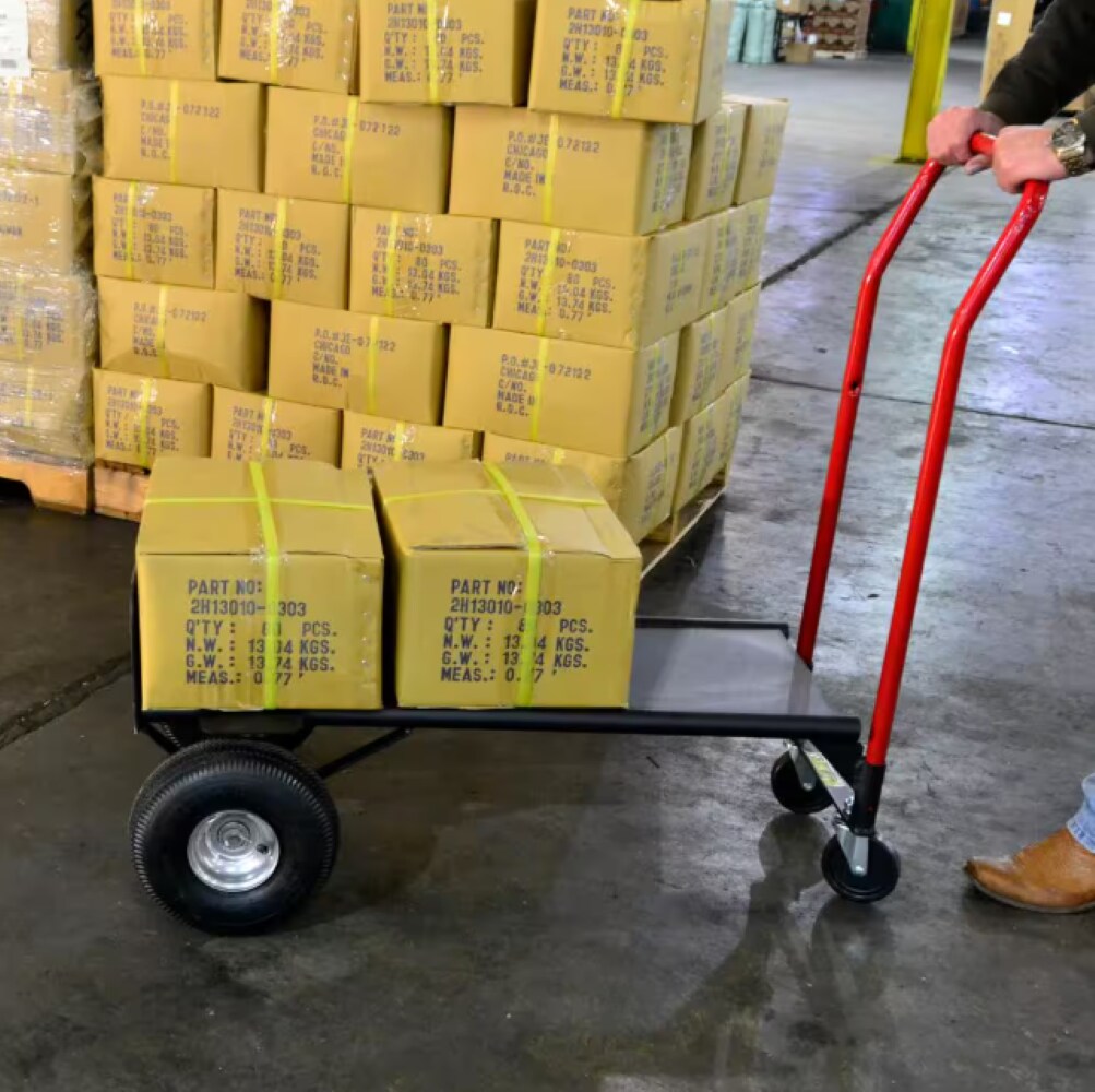 Carretilla manual convertible de acero negro de 4 ruedas con capacidad de 800 lb de Milwaukee DC30087