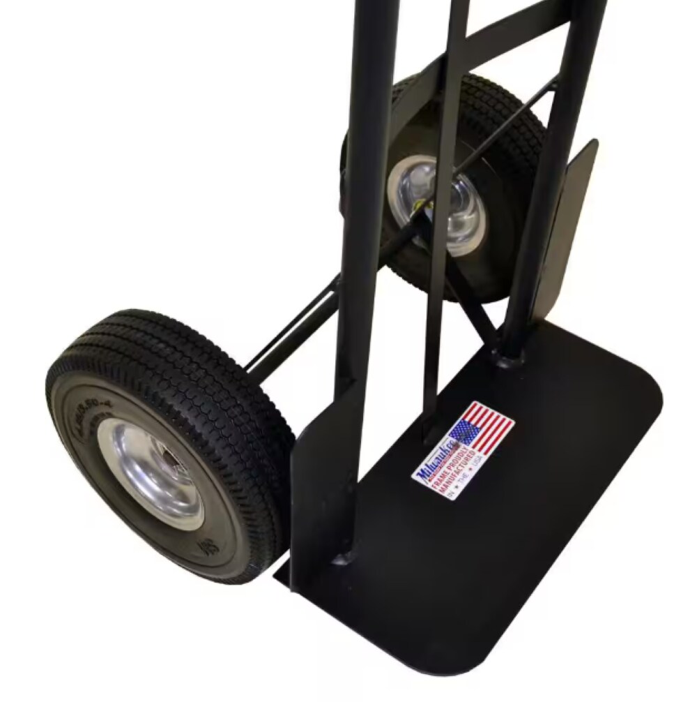 Carretilla de mano estándar de acero negro con capacidad de 800 lbs y 2 ruedas Milwaukee DC31029