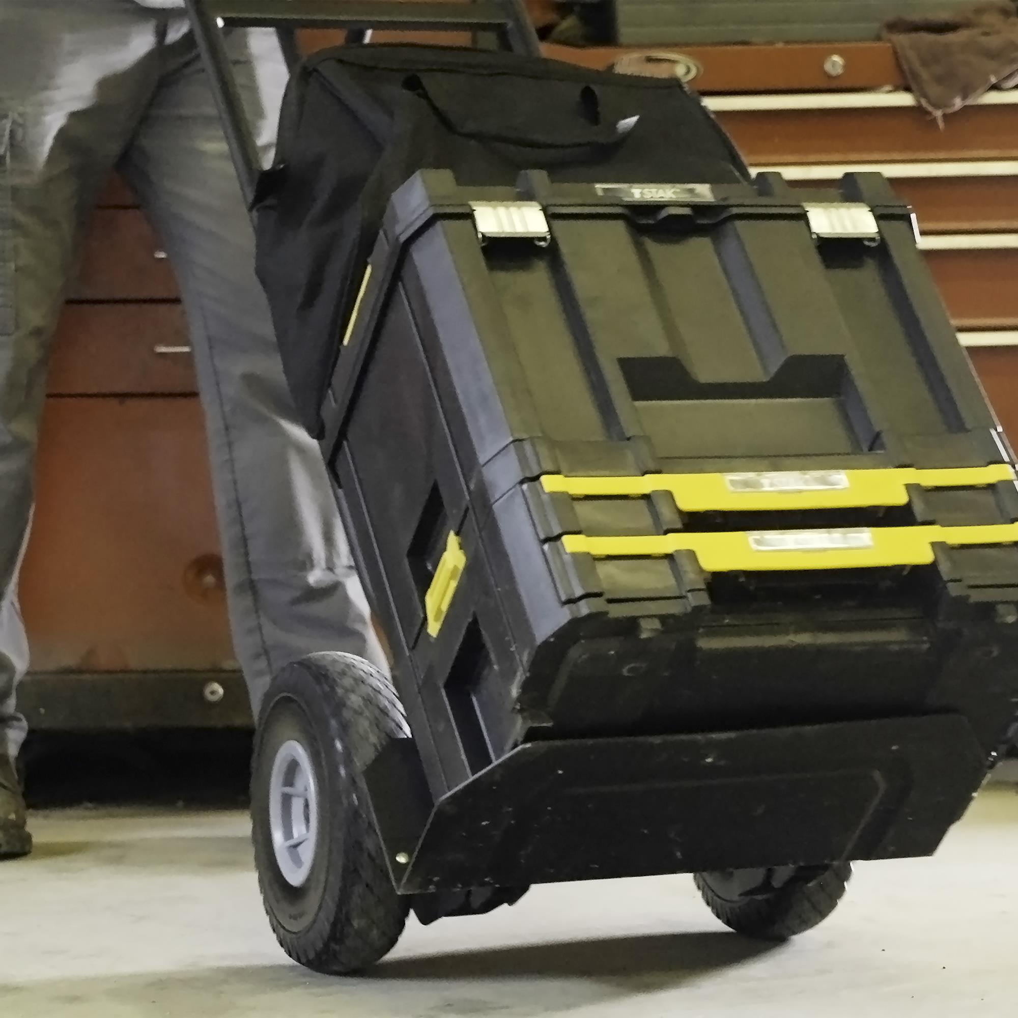 Carretilla de mano de servicio pesado de acero negro con capacidad de 800 lbs y 2 ruedas de Cosco 12188BLK1E