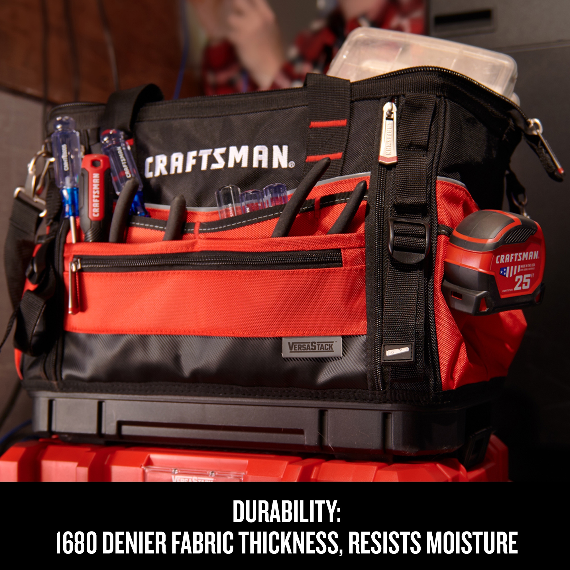 Bolsa para herramientas con cremallera CRAFTSMAN VERSASTACK roja/negra de poliéster 17 pulgadas de ancho x 8.5 pulgadas de profundidad x 13 pulgadas de largo CMST17622