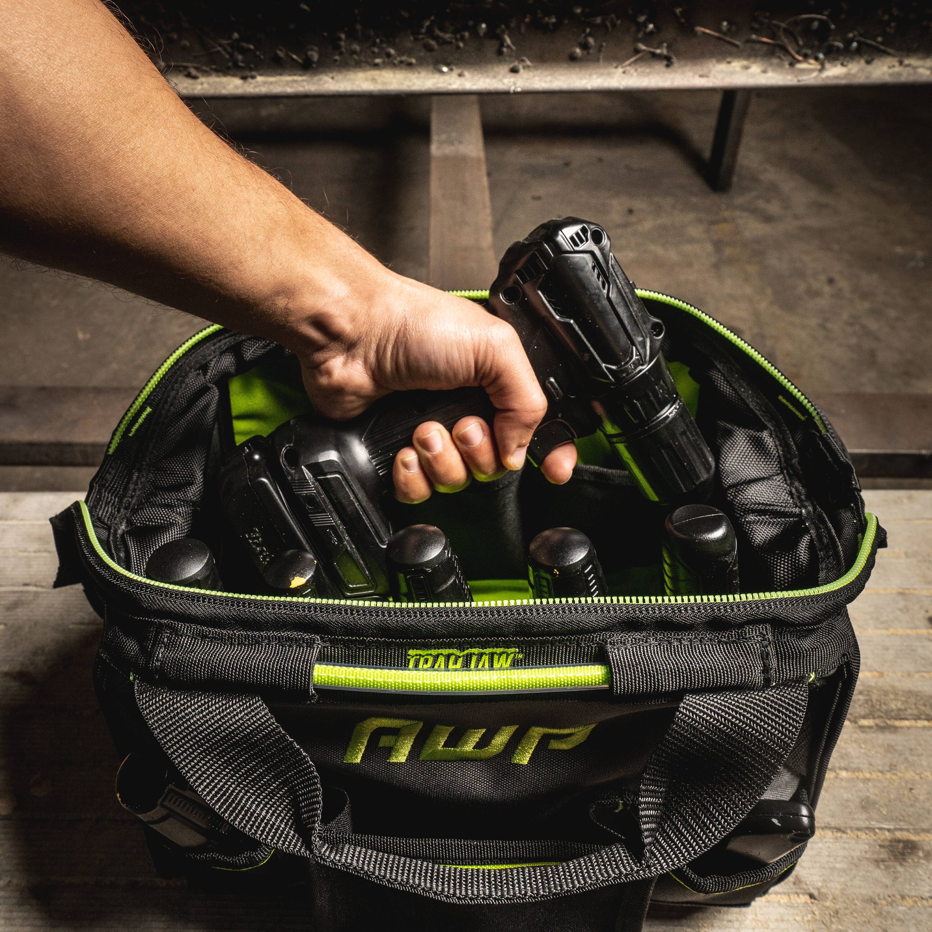 Bolsa de herramientas con cierre de poliéster negro AWP de 12 pulgadas de ancho x 8.5 pulgadas de profundidad x 9 pulgadas de largo 1L-2212-TJ