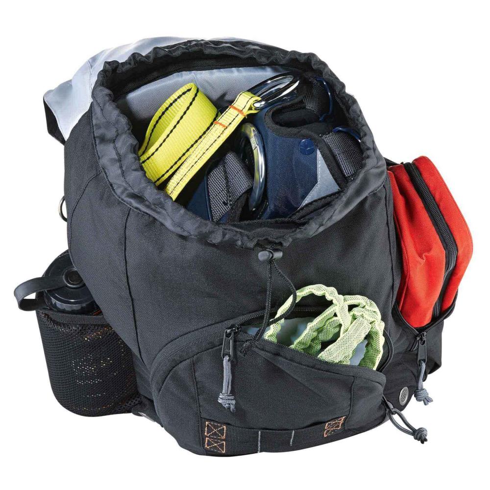 Arsenal Negro Poliéster 18 pulgadas de ancho x 4 pulgadas de profundidad x 20 pulgadas de longitud con cierre 13043