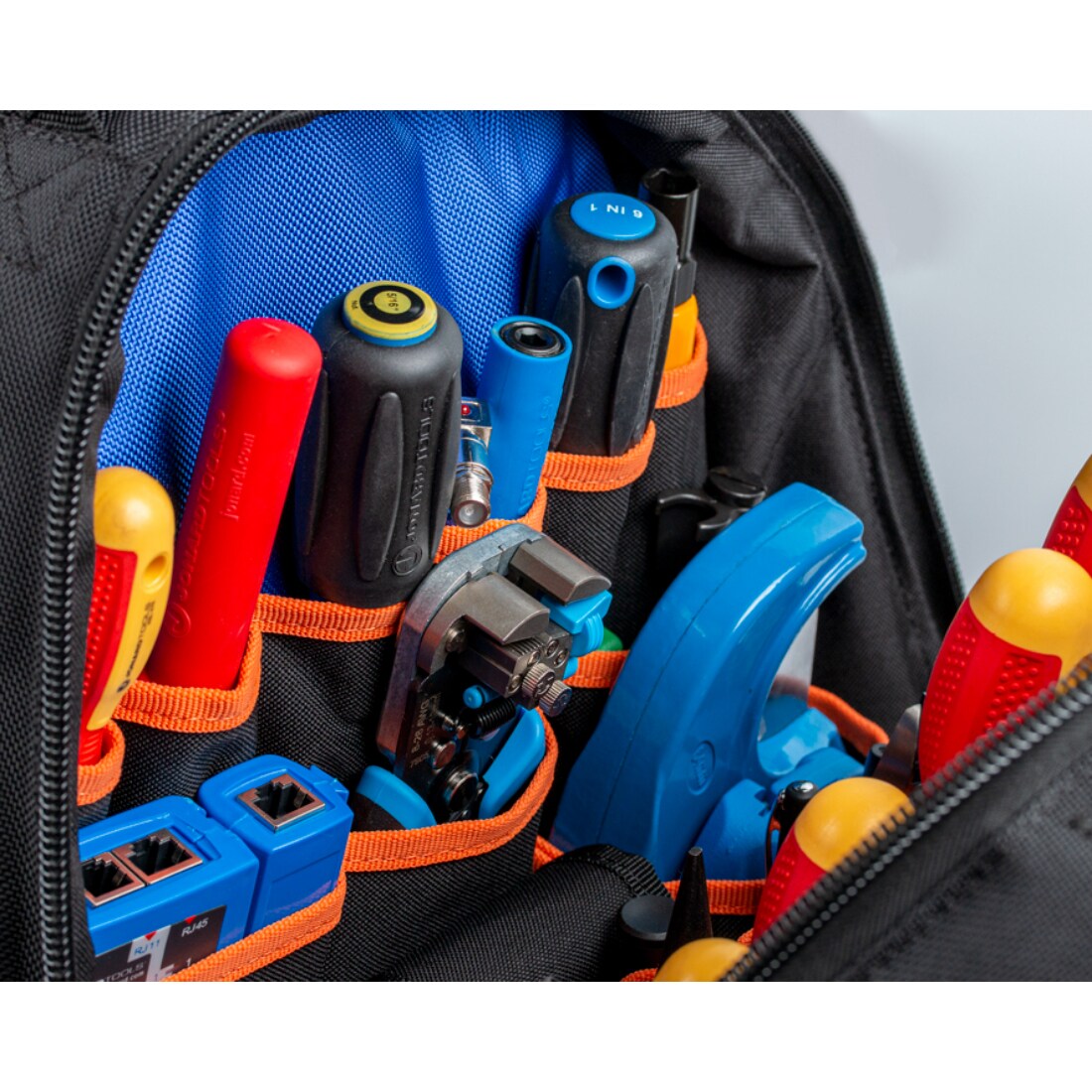 Mochila con cierre de nylon balístico negro de Jonard Tools de 14 pulgadas de ancho x 18 pulgadas de profundidad x 7 pulgadas de largo BP-100