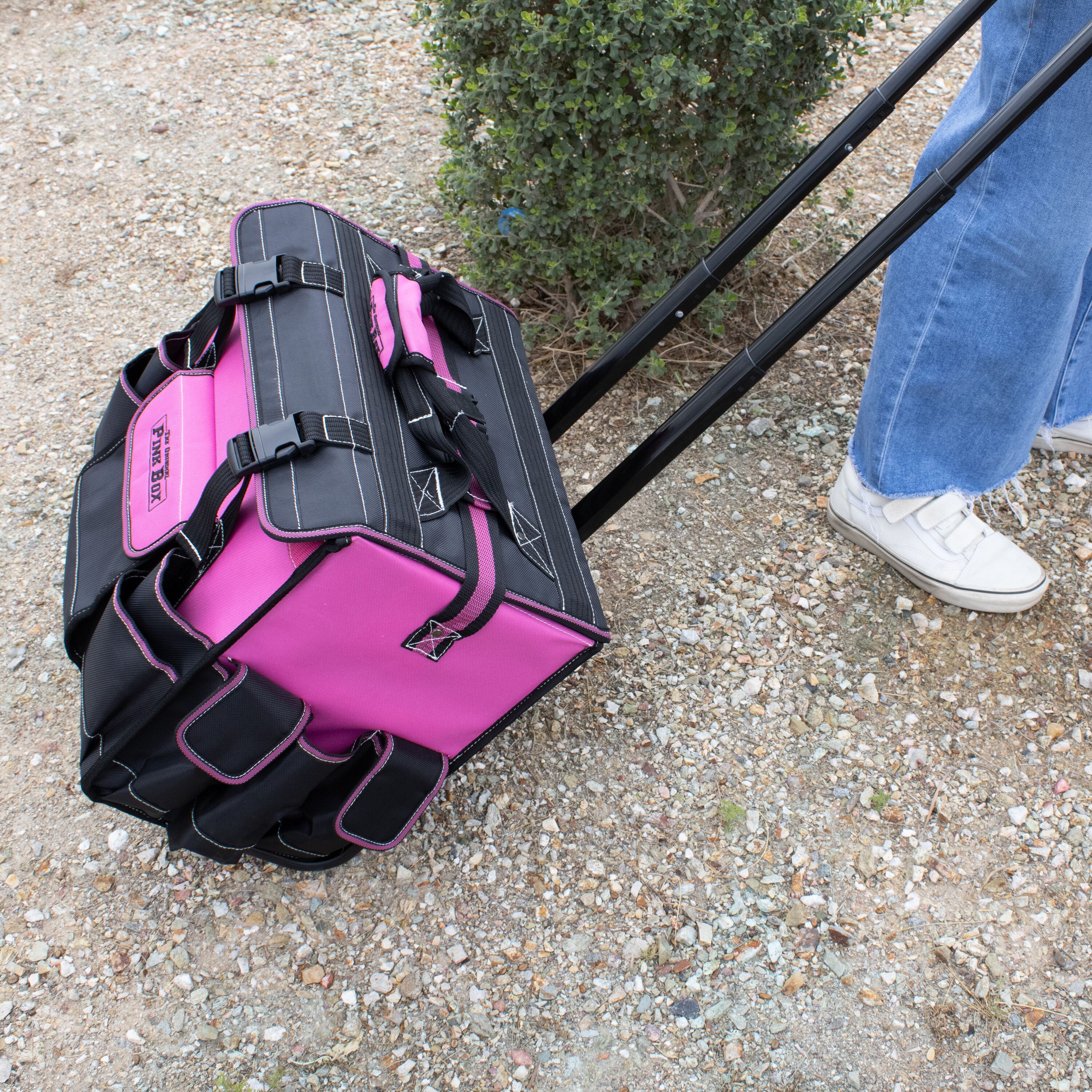 Bolsa de herramientas rodante original de The Original Pink Box, rosada de lona de 18.25 pulgadas de ancho x 15.25 pulgadas de profundidad x 10.5 pulgadas de largo con cierre de gancho y lazo PB18RTB