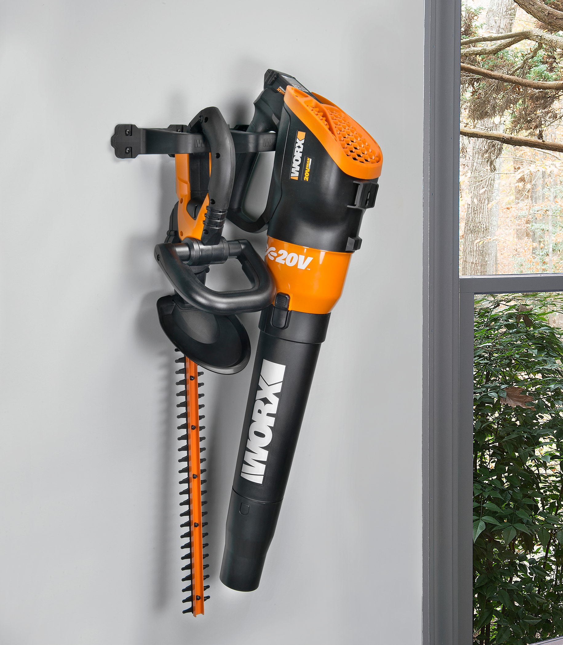 Soporte para herramientas de aluminio WORX, con tornillos para madera, 18 pulgadas. Montaje universal en la pared, (4) tornillos para madera, (2) soportes para herramientas WA0139