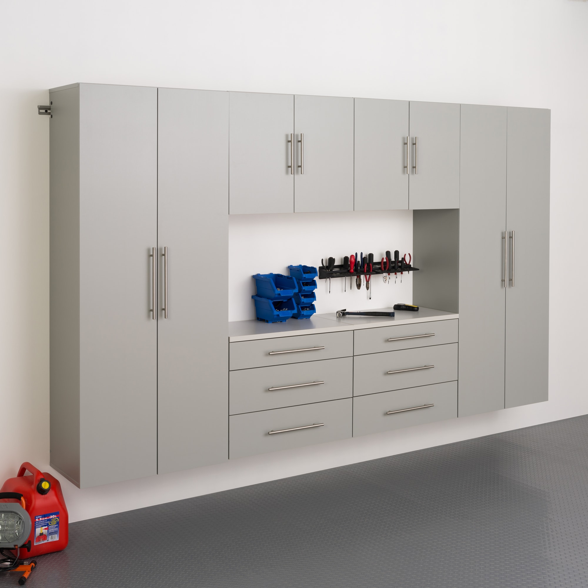 Sistema de almacenamiento para garage en color gris claro de madera compuesta con 6 gabinetes de 120 pulgadas de ancho x 72 pulgadas de alto x 16 pulgadas de profundidad Prepac GRGW-0709-6M