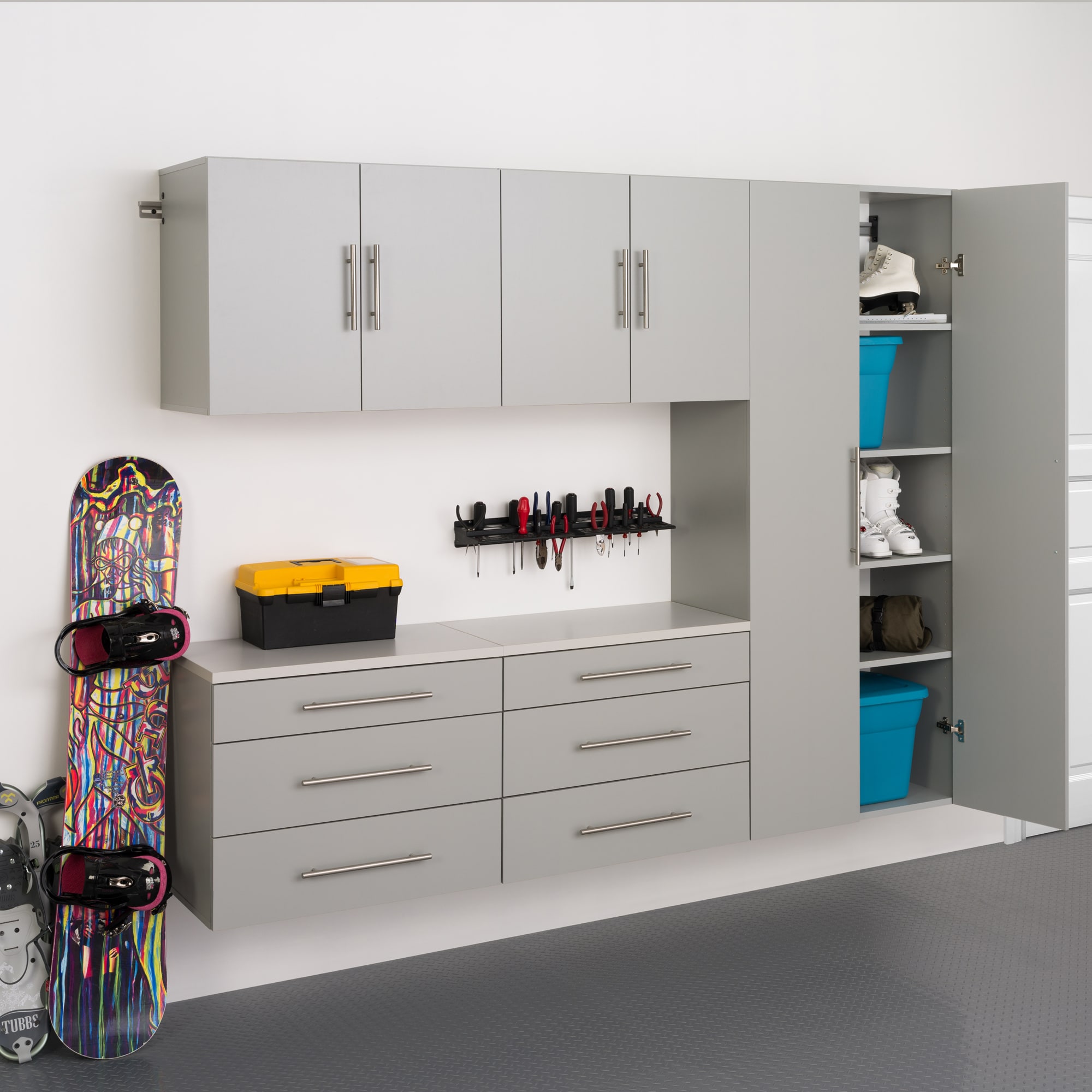 Sistema de almacenaje para garaje en gris claro de madera compuesta de 5 gabinetes de 90 pulgadas de ancho x 72 pulgadas de alto x 16 pulgadas de profundidad Prepac GRGW-0708-5M