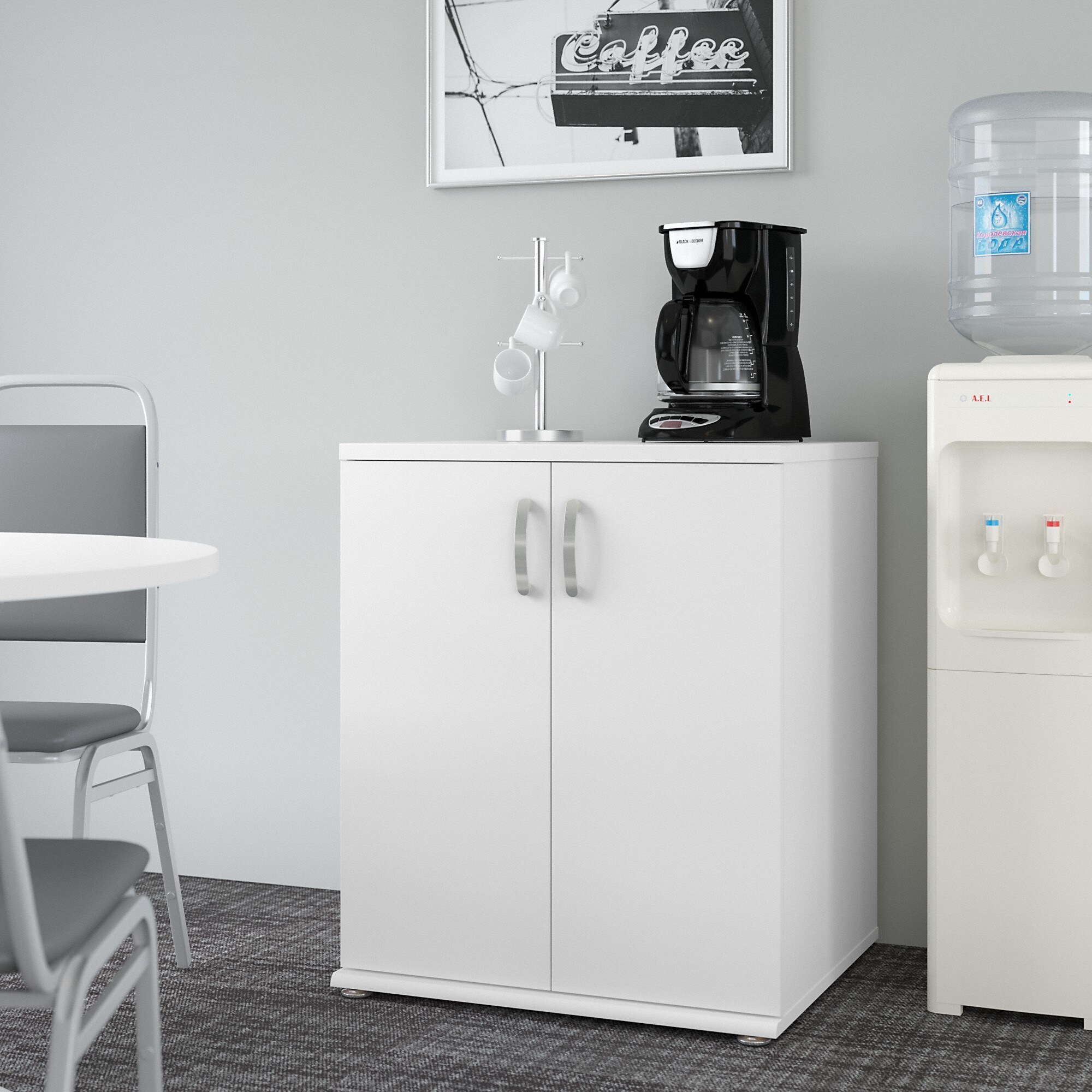 Gabinete de almacenamiento independiente de utilidad en madera compuesta blanca de 28.3464 pulgadas de ancho x 33.9763 pulgadas de alto de Bush Business Furniture
